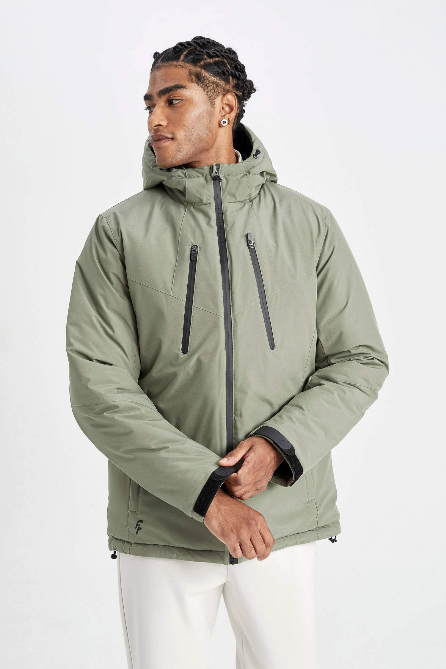 Su İtici Termometreli Slim Fit Dar Kesim Polar Kapüşonlu Fermuarlı Kışlık Mont