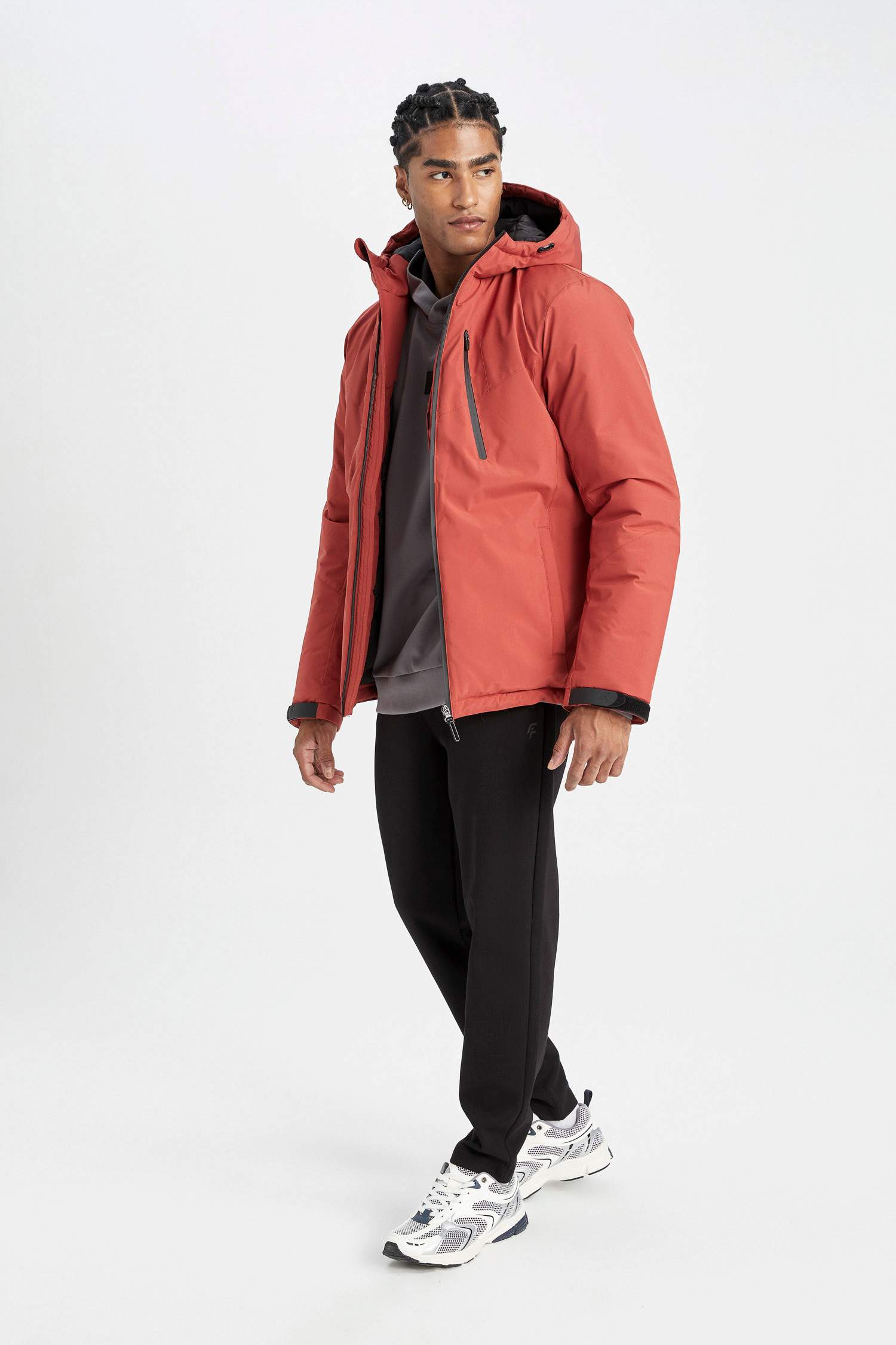 DeFactoFit Su İtici Termometreli Slim Fit Dar Kesim Polar Kapüşonlu Fermuarlı Kışlık Mont