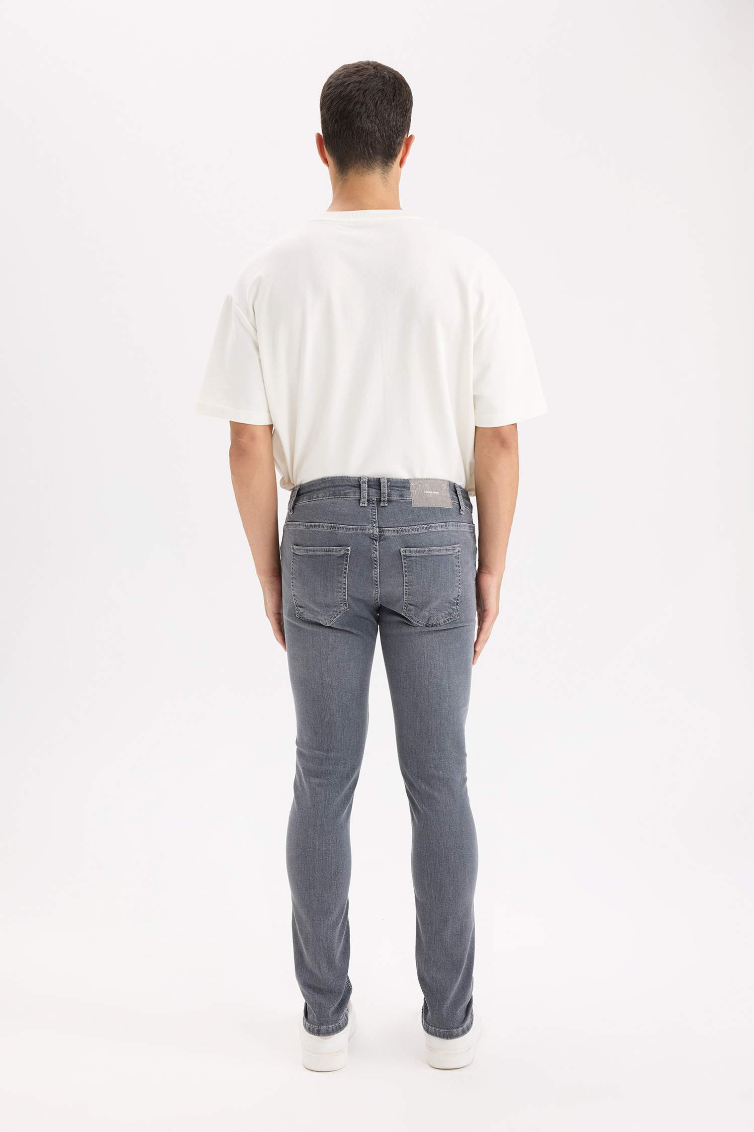 Jean Skinny Taille Normale Et Jambe Étroite