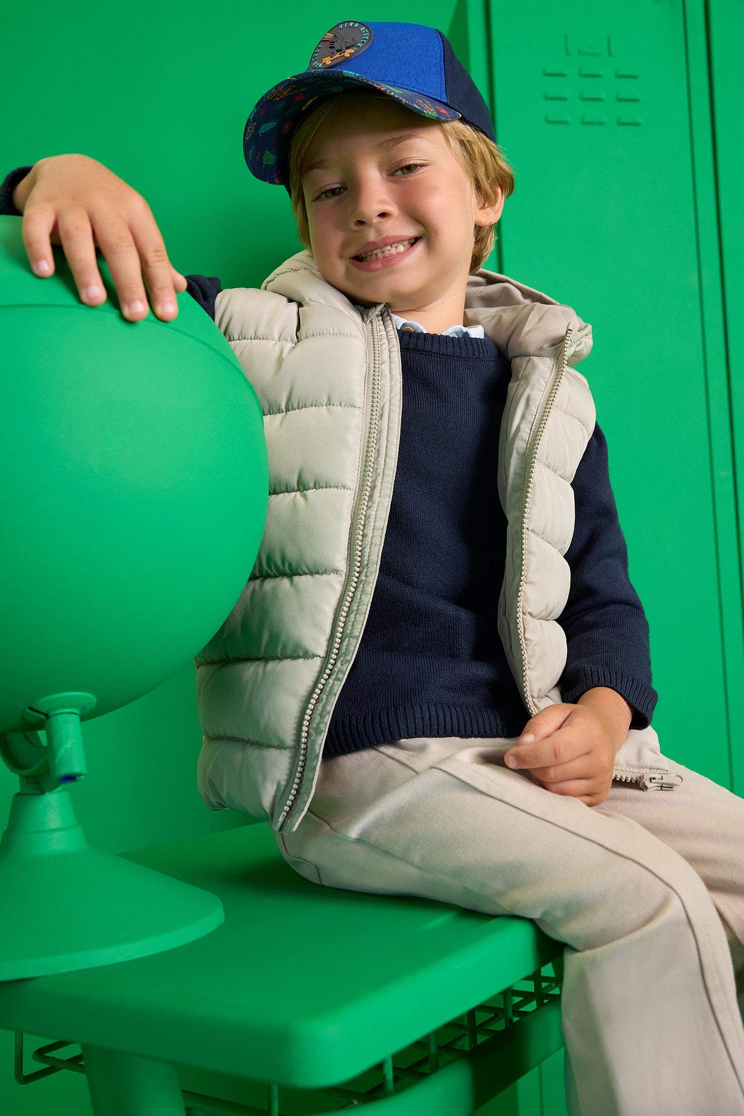 Erkek Bebek Okul Su Geçirmez Kapüşonlu Fermuarlı Tafta Şişme Yelek