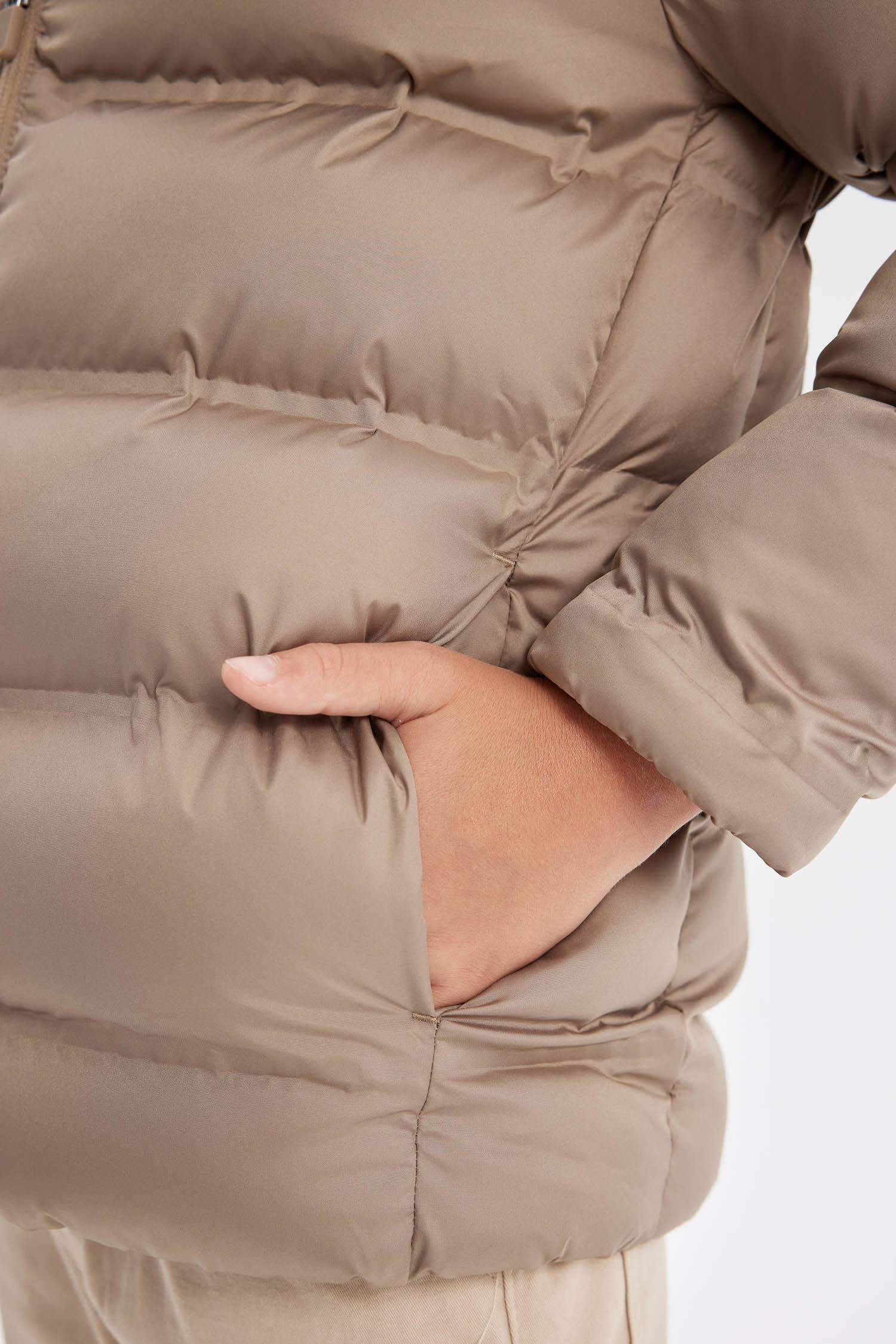 جاكيت دودون طارد للماء بغطاء للرأس