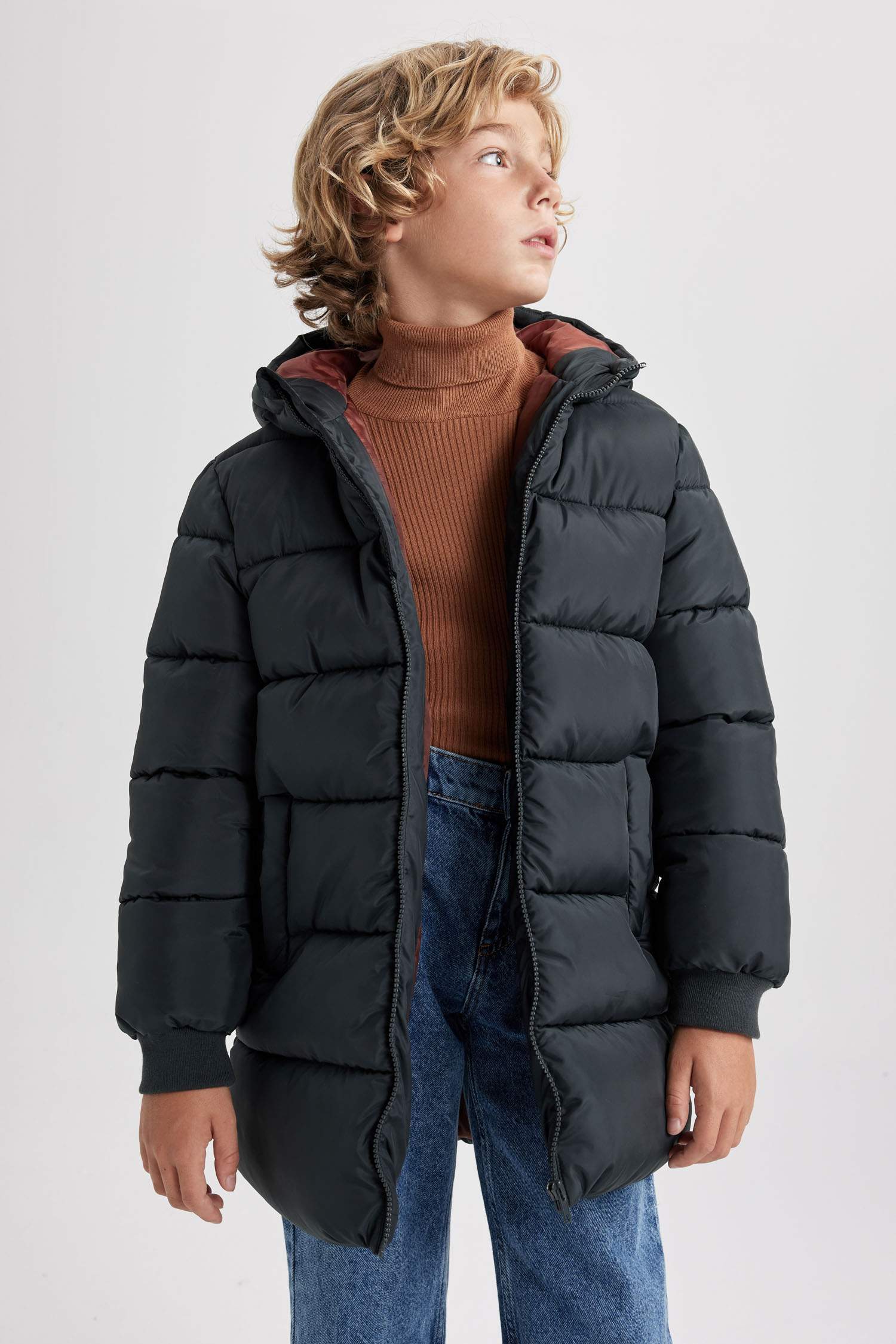 Erkek Çocuk Su İtici Kapüşonlu Şişme Mont Kaban