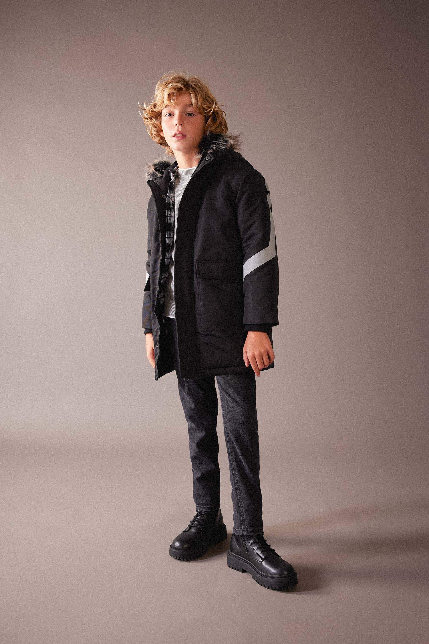 Erkek Çocuk Su İtici Çıkarılabilir Kürk Kapüşonlu Pelüş Astar Kaban