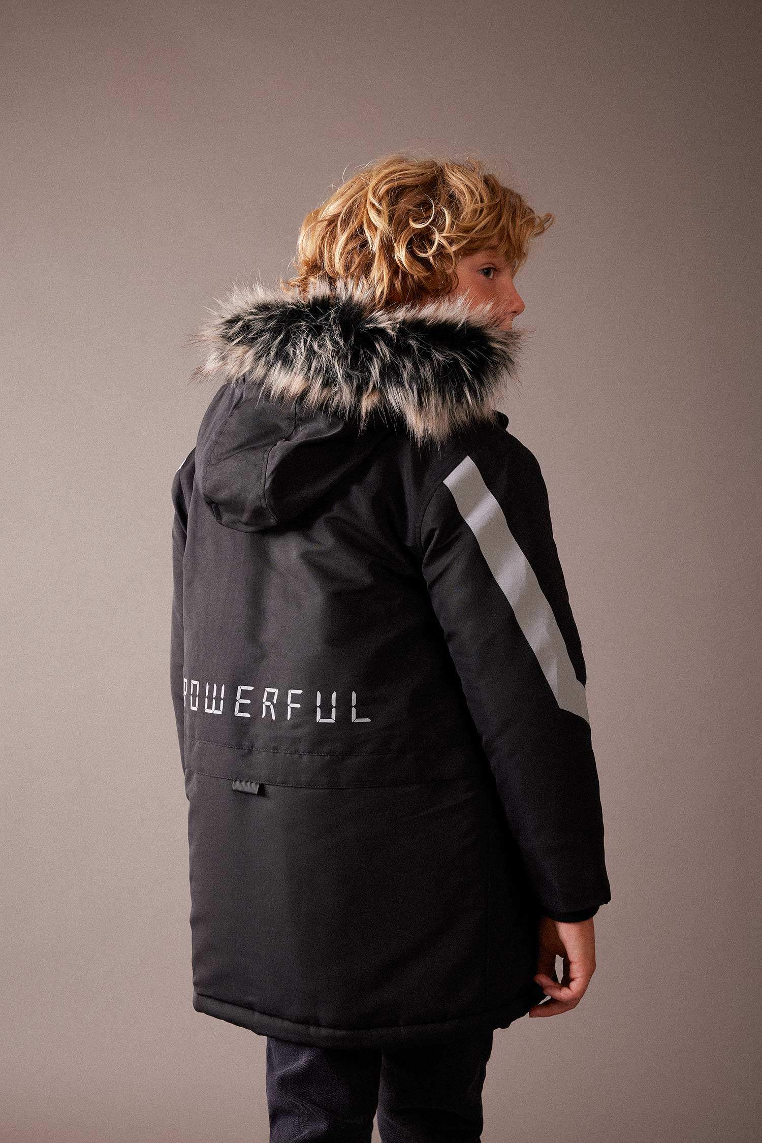 Erkek Çocuk Su İtici Çıkarılabilir Kürk Kapüşonlu Pelüş Astar Kaban