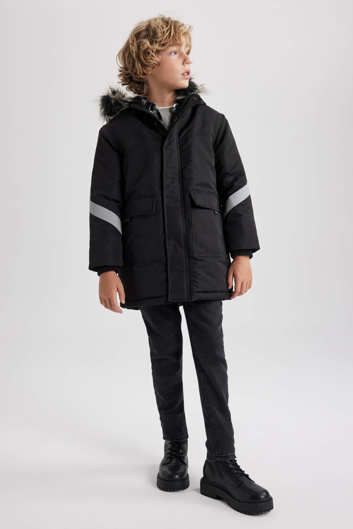 Erkek Çocuk Su İtici Çıkarılabilir Kürk Kapüşonlu Pelüş Astar Kaban