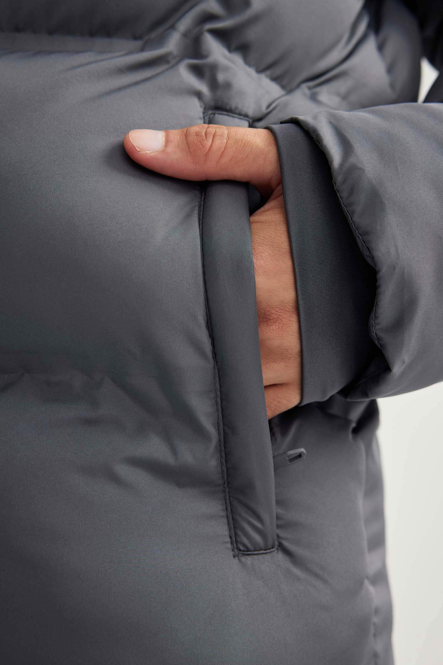 Su İtici Şişme Mont Kapüşonlu Fermuarlı Cepli