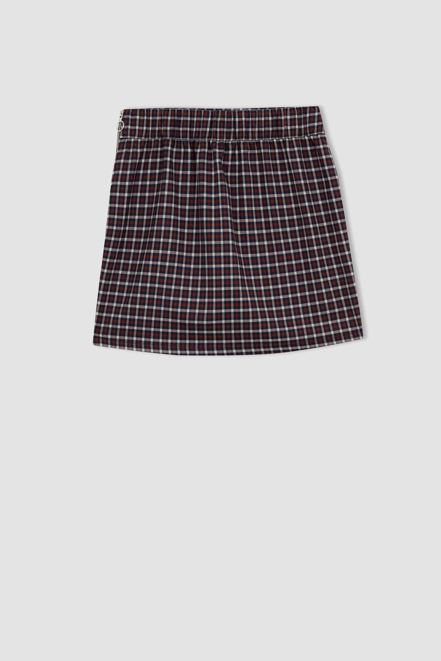 Kare Desenli Yırtmaçlı Dokuma Mini Etek