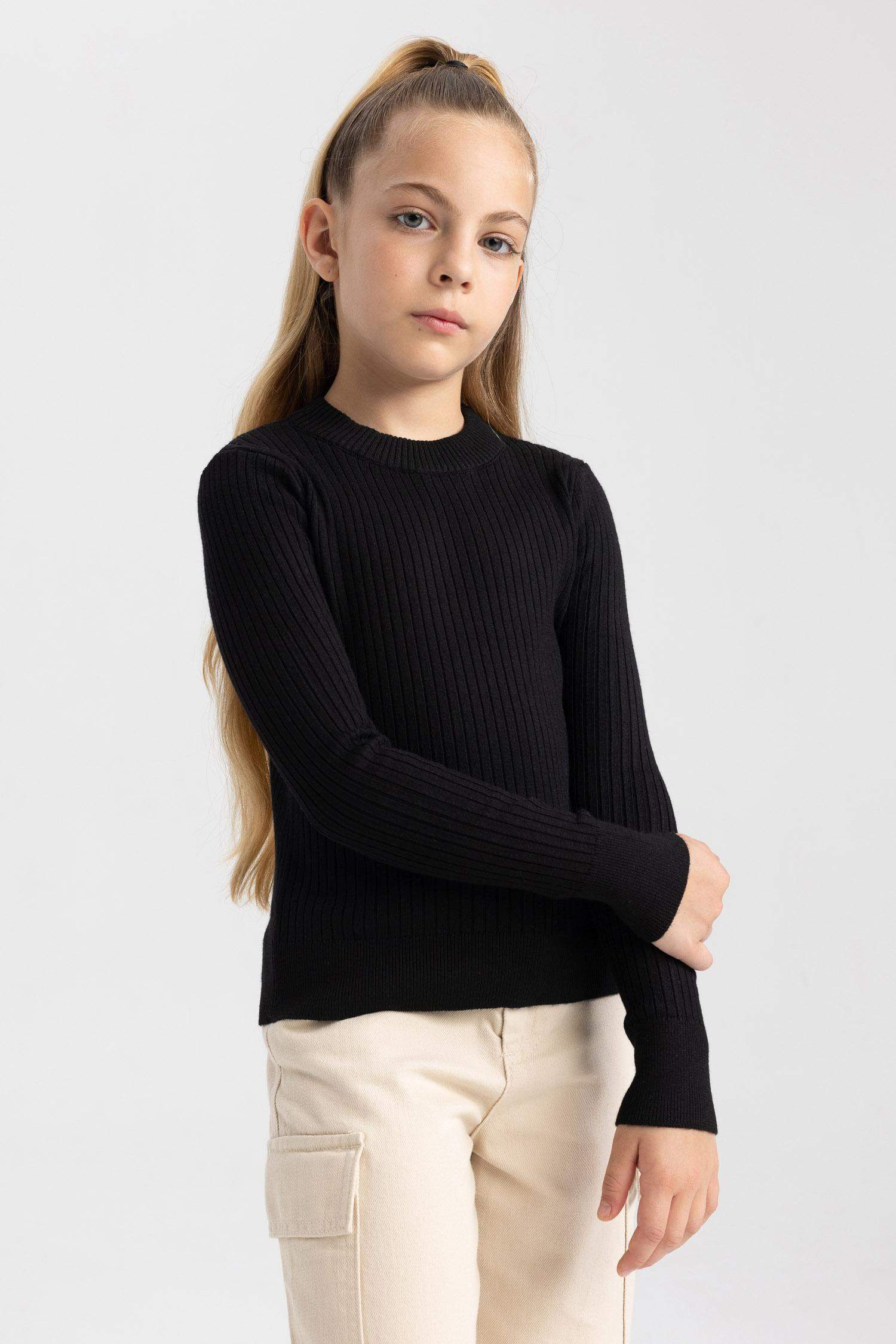 Пуловер стандартного кроя с круглым вырезом для девочек