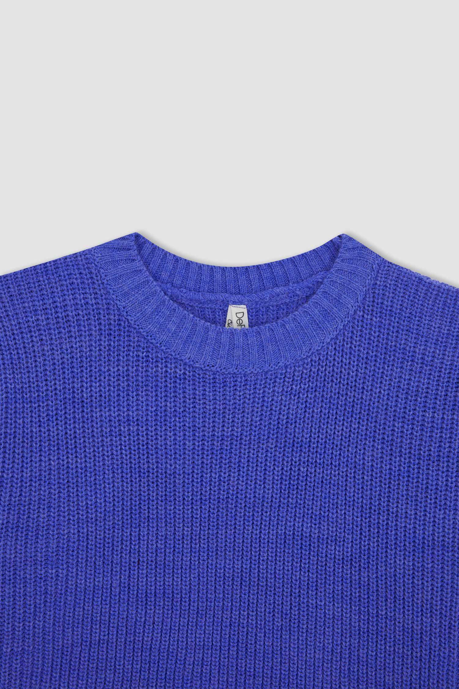 Пуловер стандартного кроя с круглым вырезом для девочек