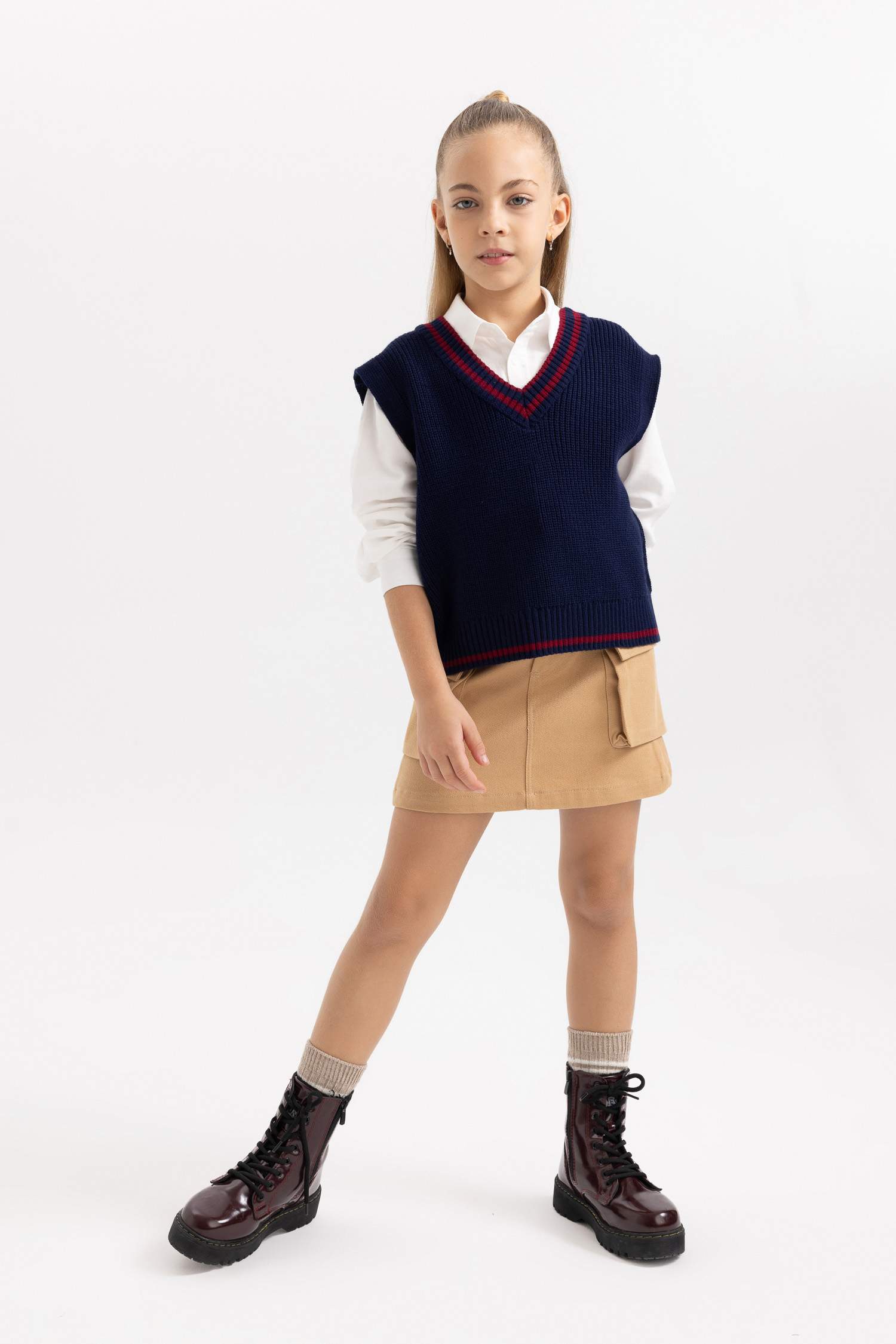 Свитер приталенного кроя для девочек