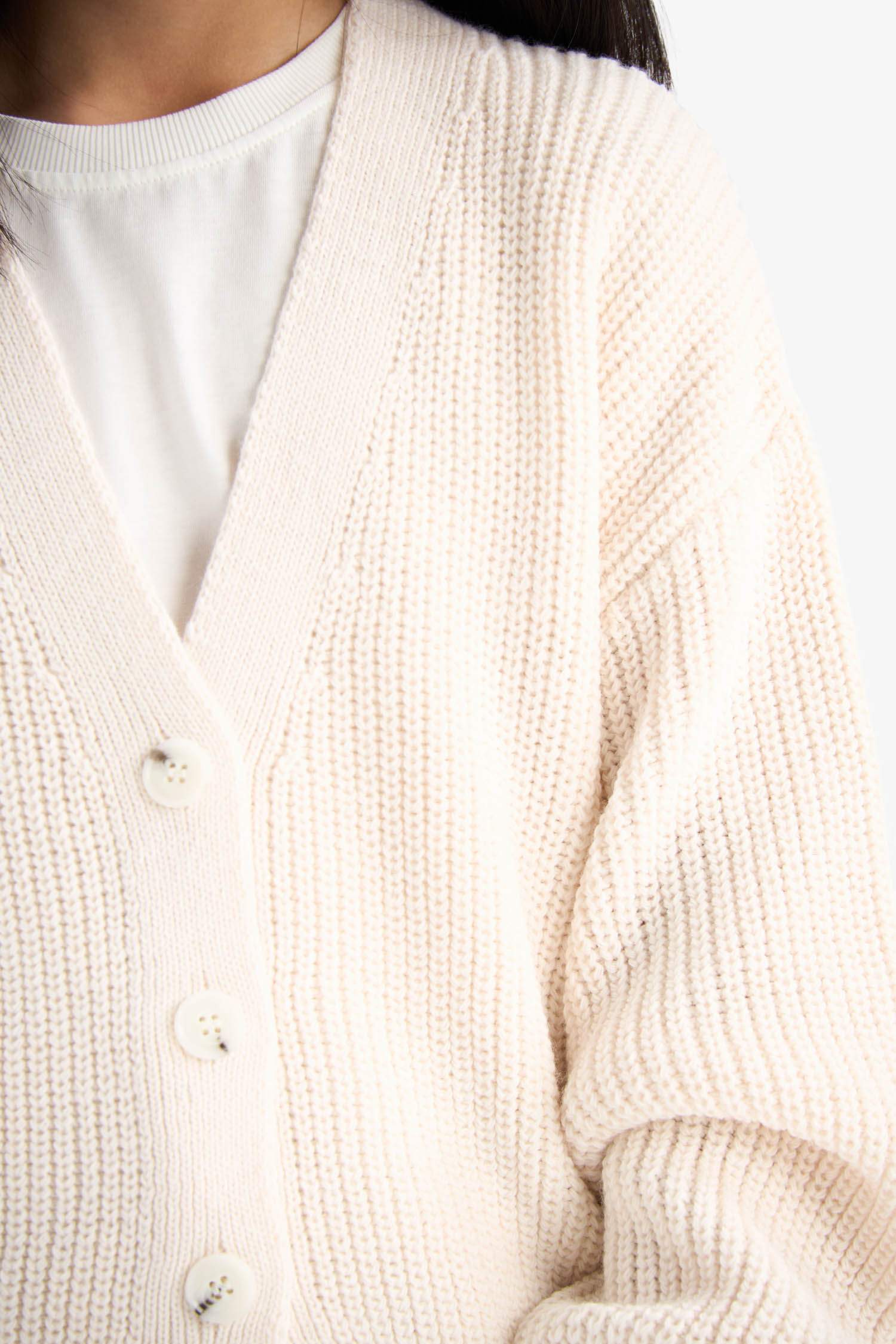 Kız Çocuk Triko Basic Düz Düğmeli Ekru V Yaka Hırka