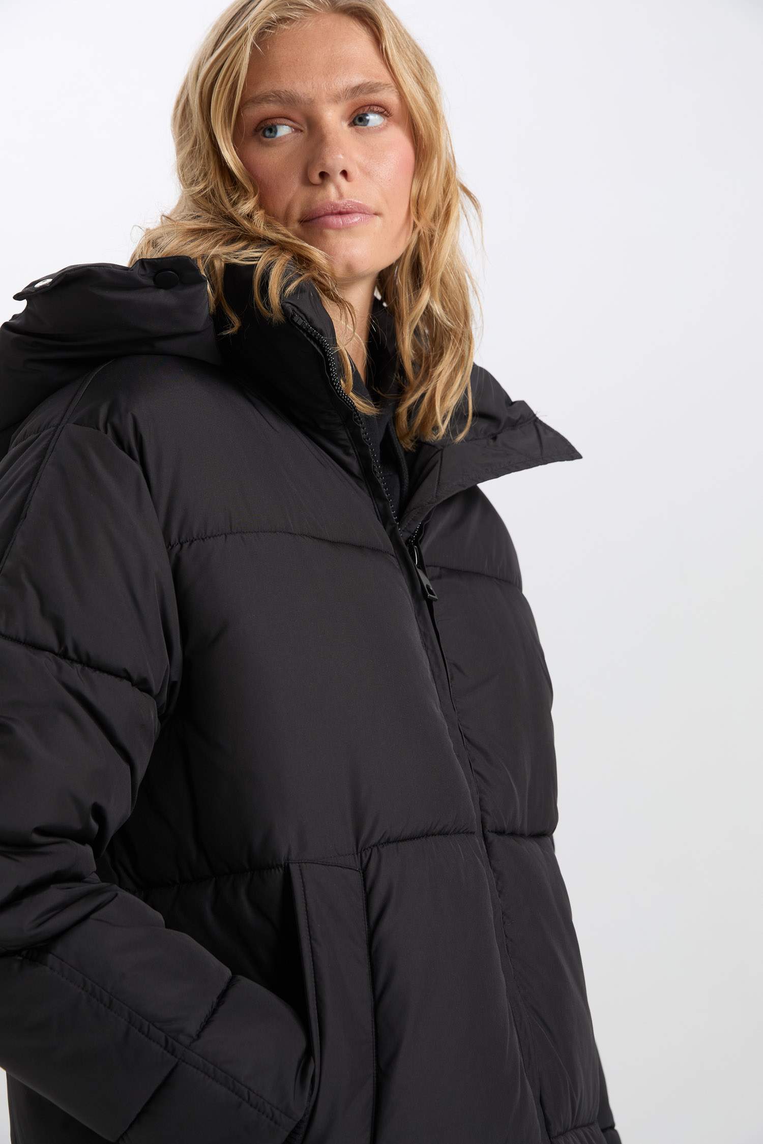 бас киімді Пальто