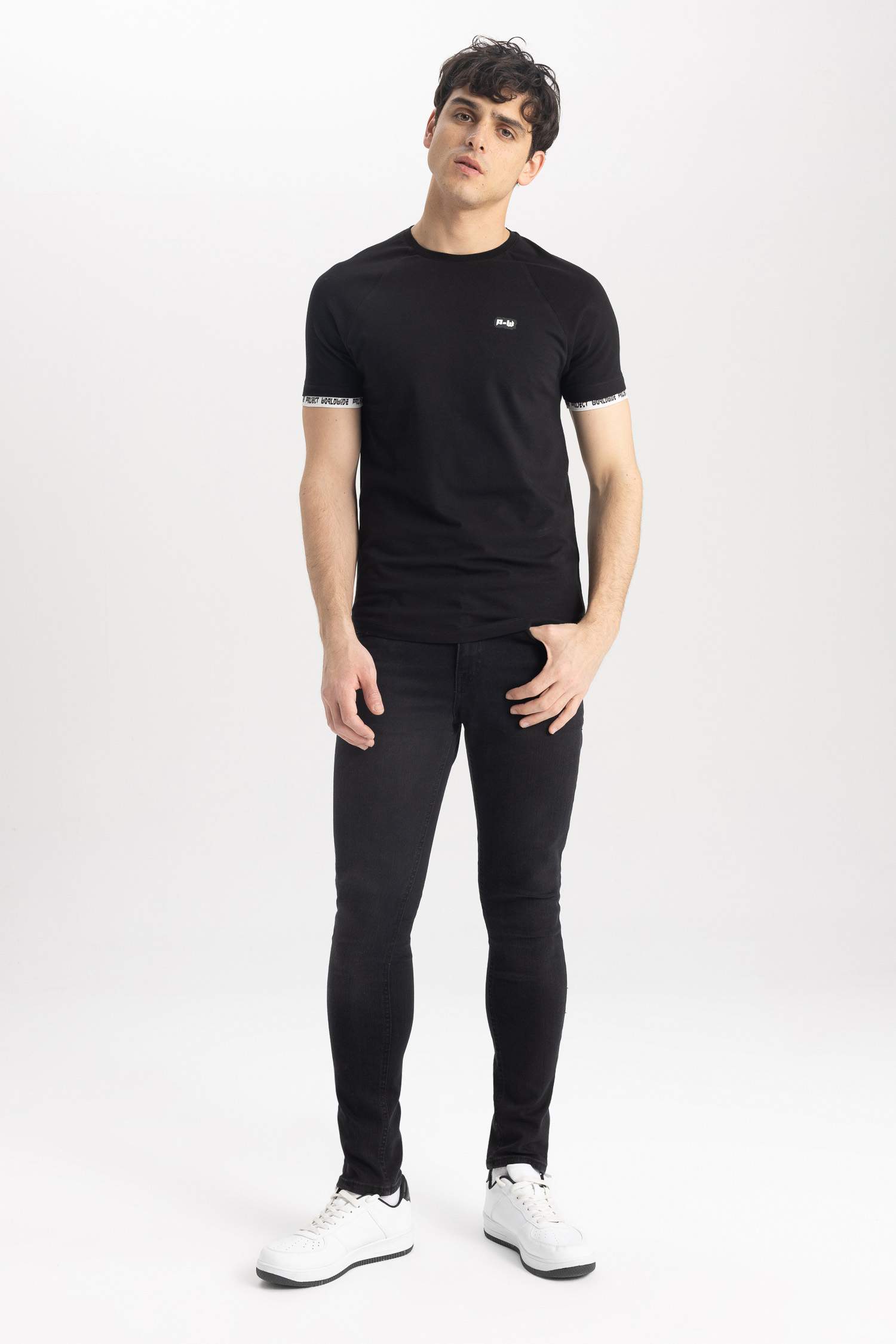 дөңгелек жаға минималл Қысқа жеңді футболка