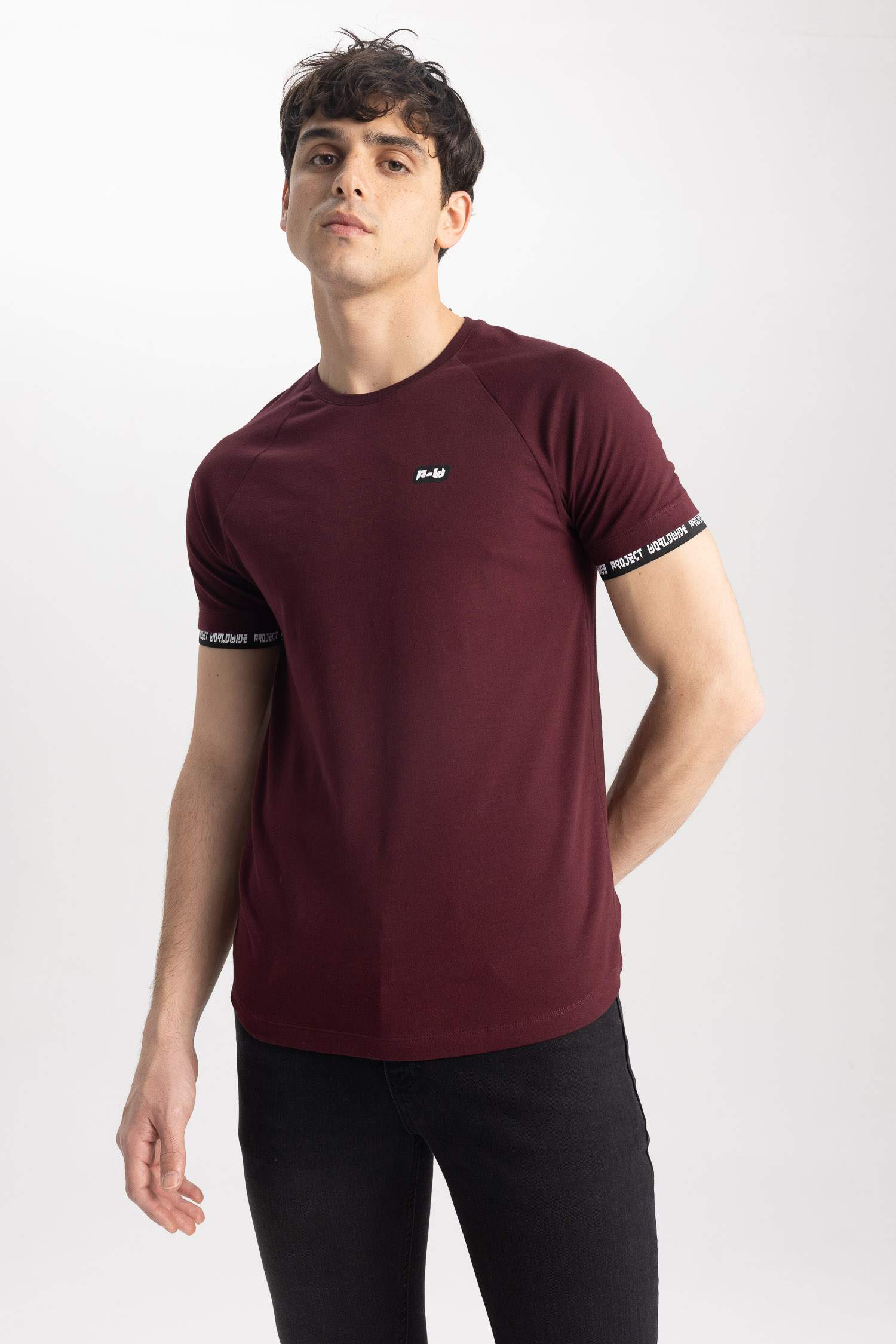 дөңгелек жаға минималл Қысқа жеңді футболка