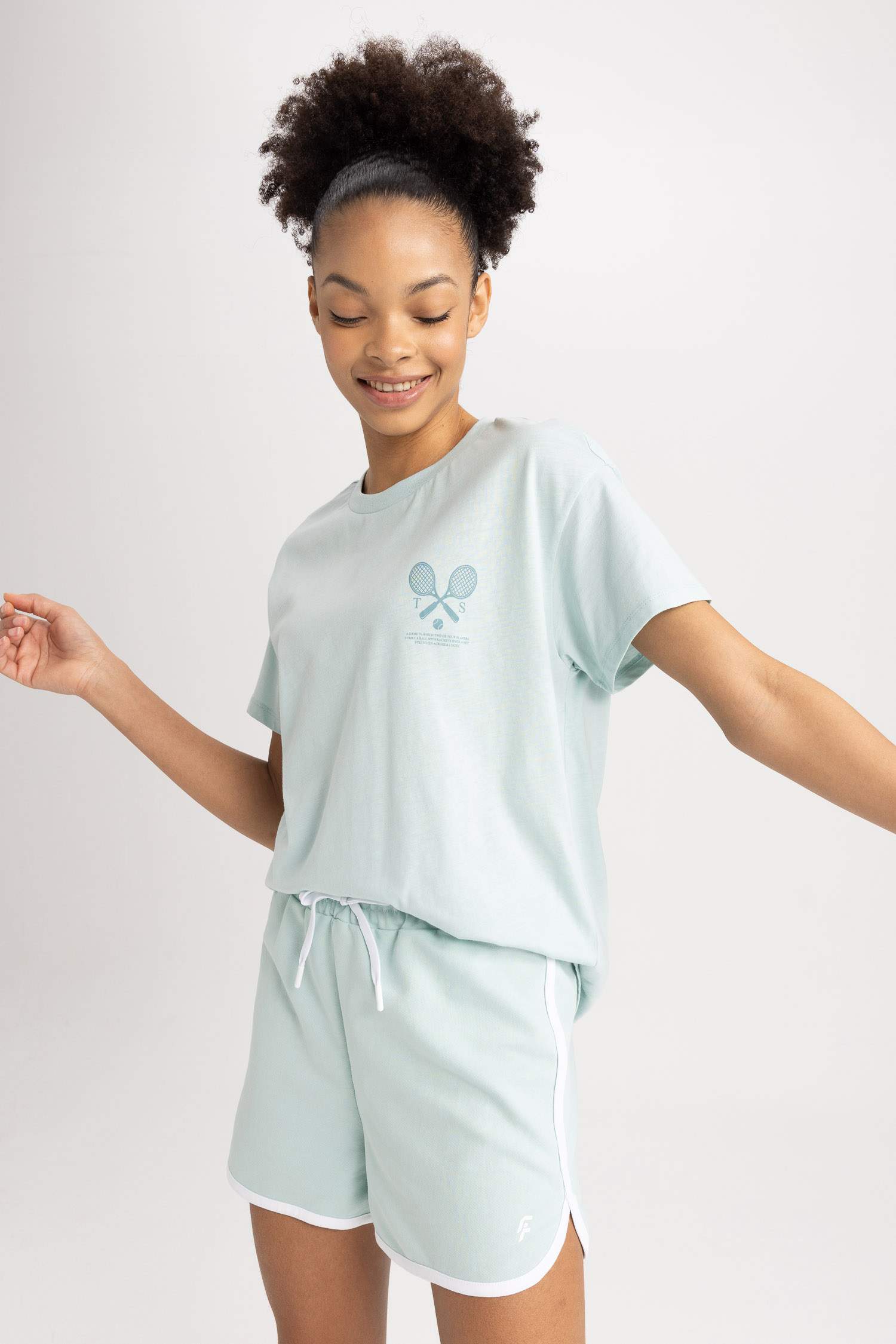 Standard Fit Sports Thin Fabric Shorts