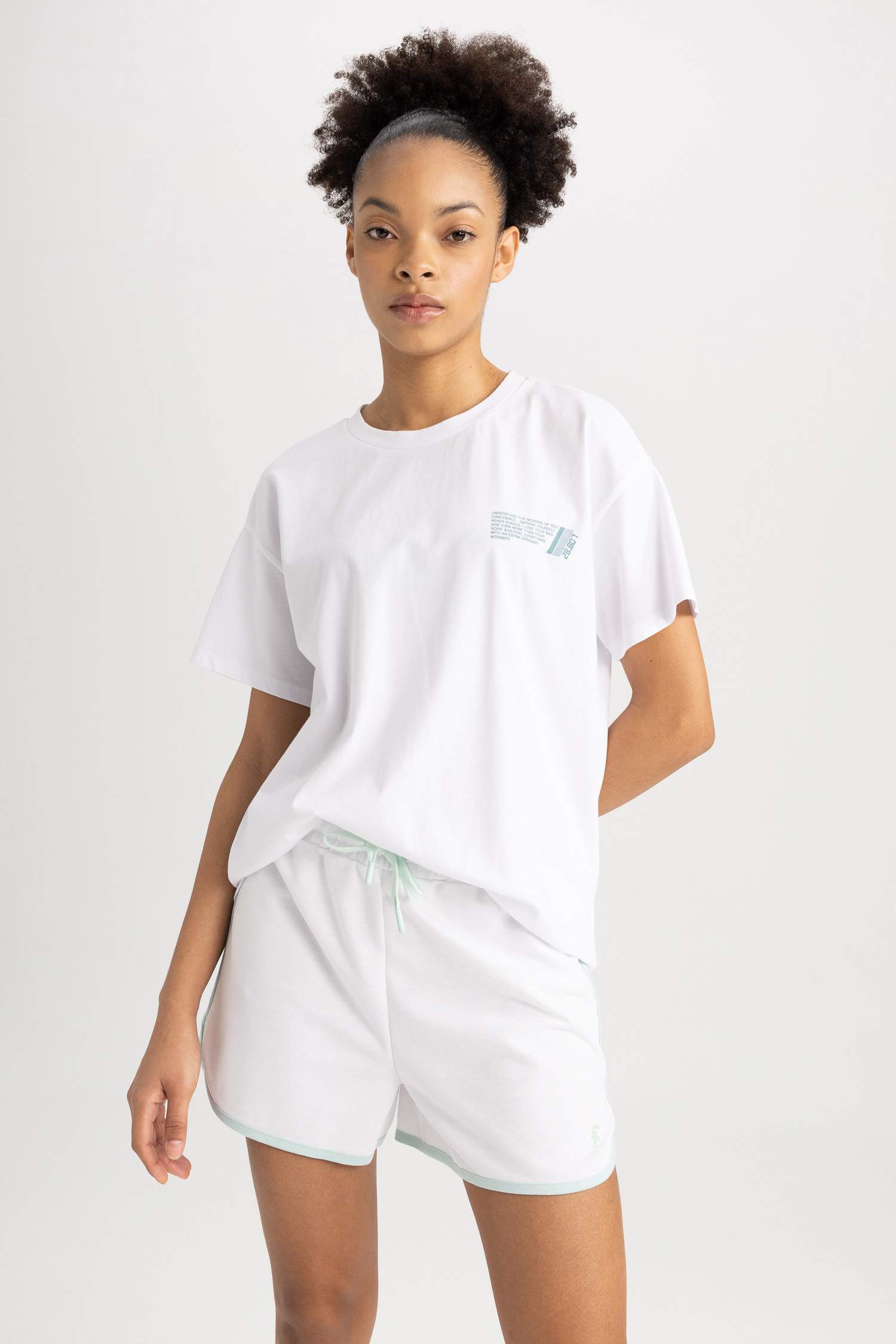 Standard Fit Sports Thin Fabric Shorts