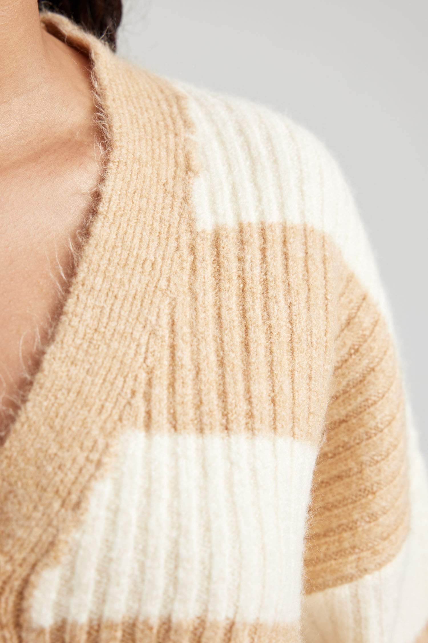 Regular Fit V-Neck Knitwear Cardigan