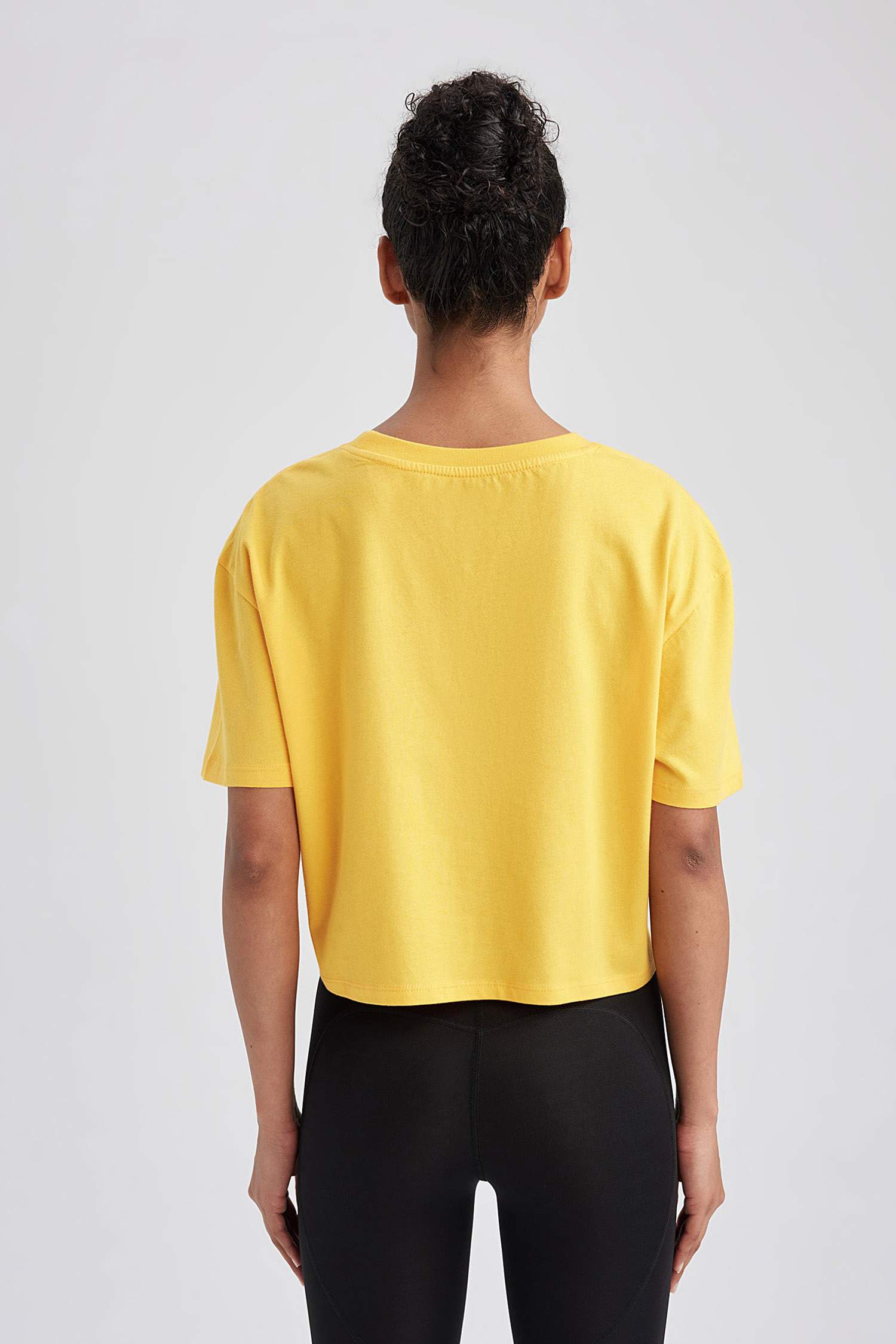 Defacto Fit Crop Crew Neck Sportsman Short Sleeve T-Shirt