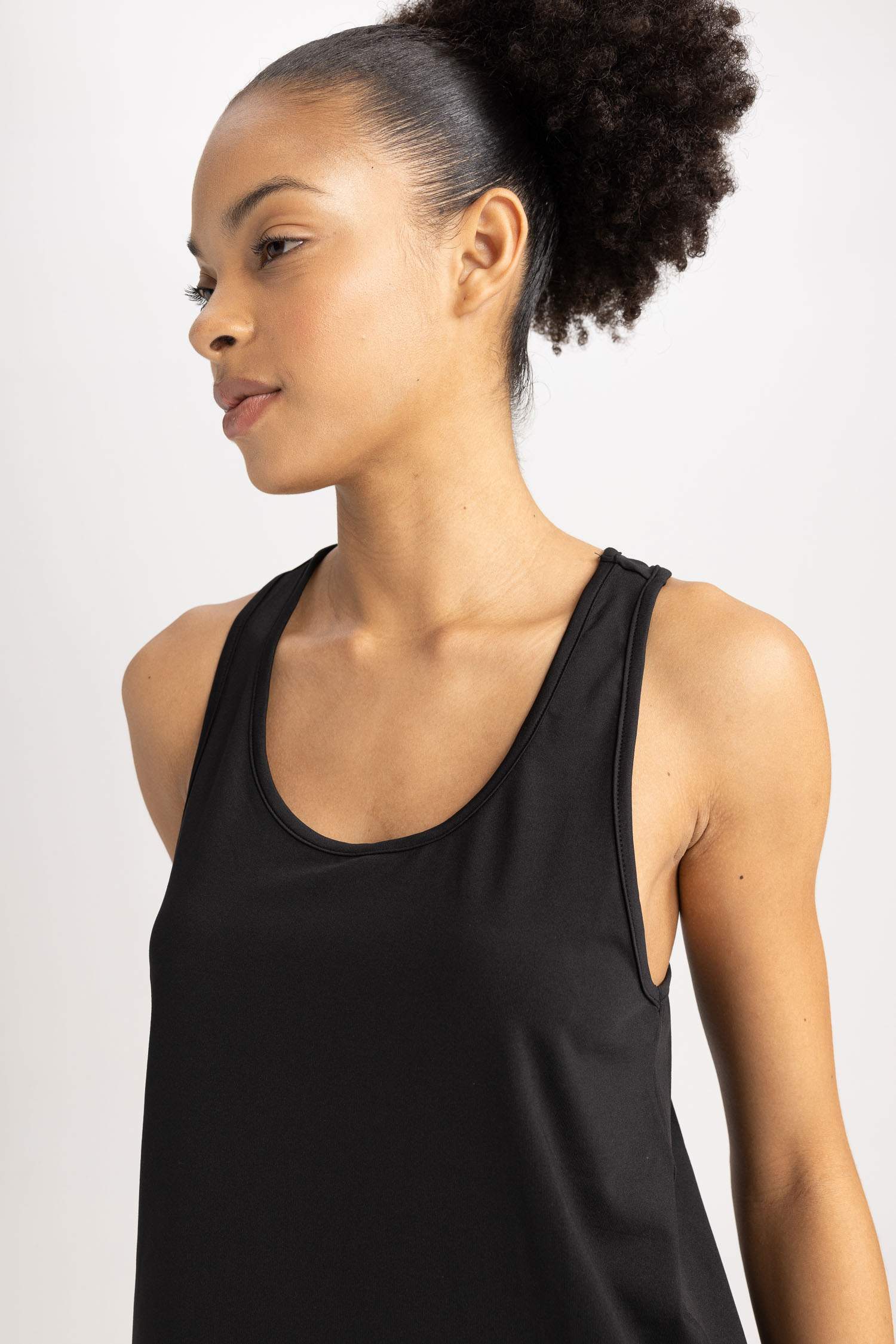 Long Fit Crew Neck Sports Undershirt