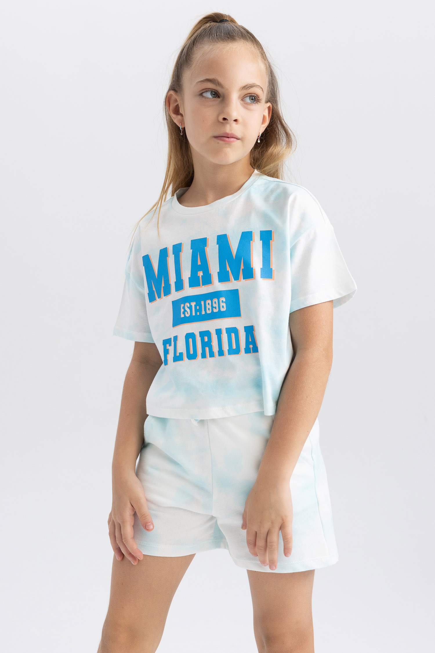 Шорти з тонкої тканини для дівчаток