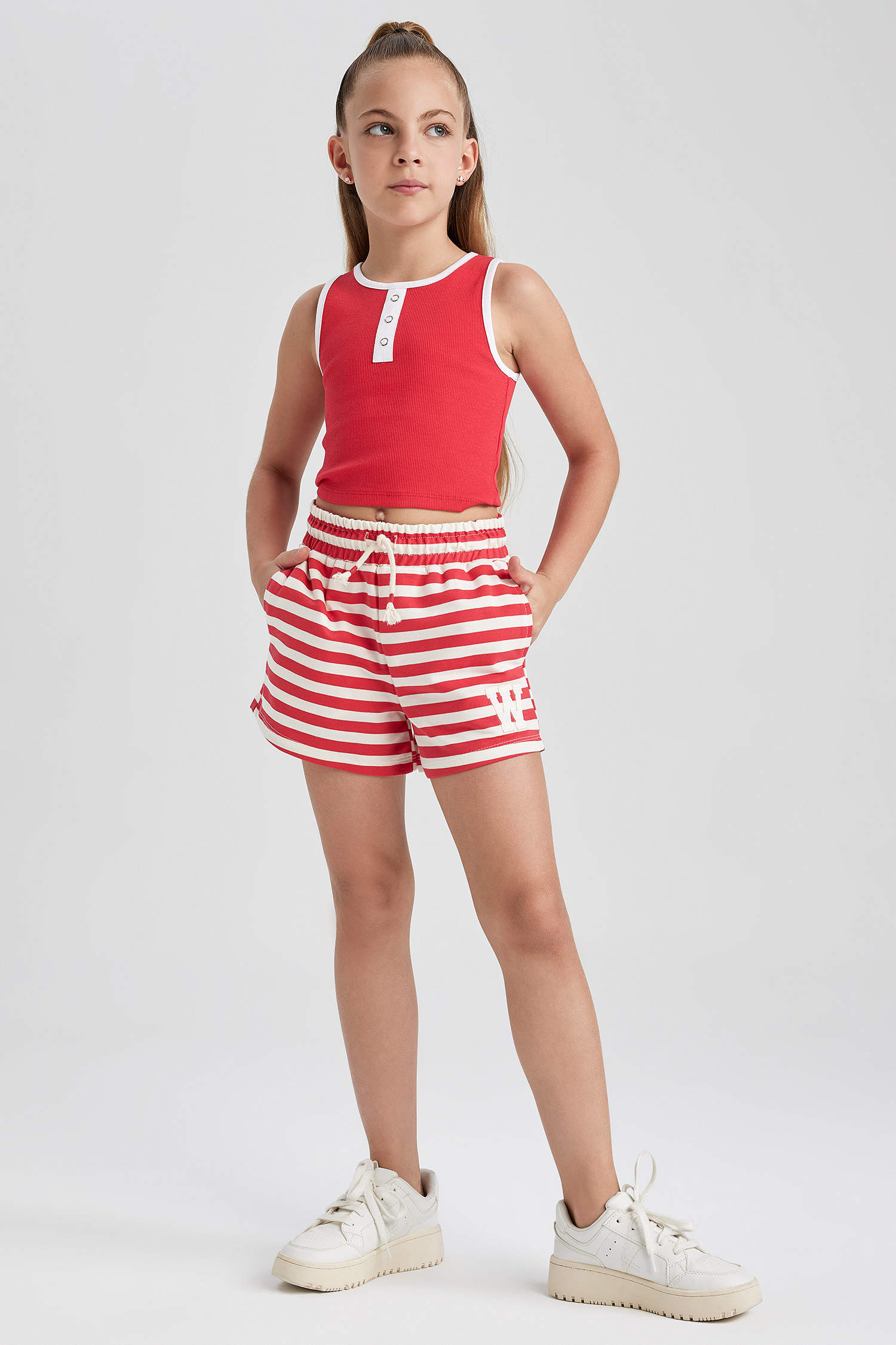 Red GIRLS & TEENS Girl Thin Sweatshirt Fabric Shorts 2828642 | DeFacto