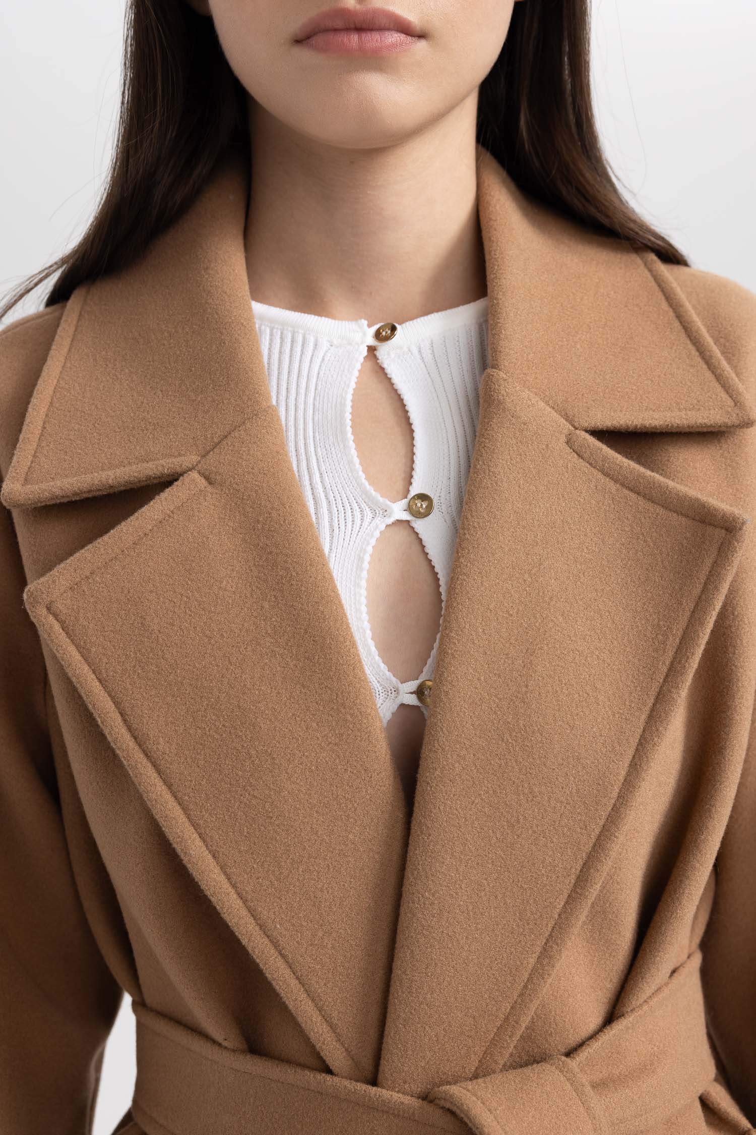 Regular Kalıp Kruvaze Yaka Cepli Kemerli Uzun Kaşe Kaban