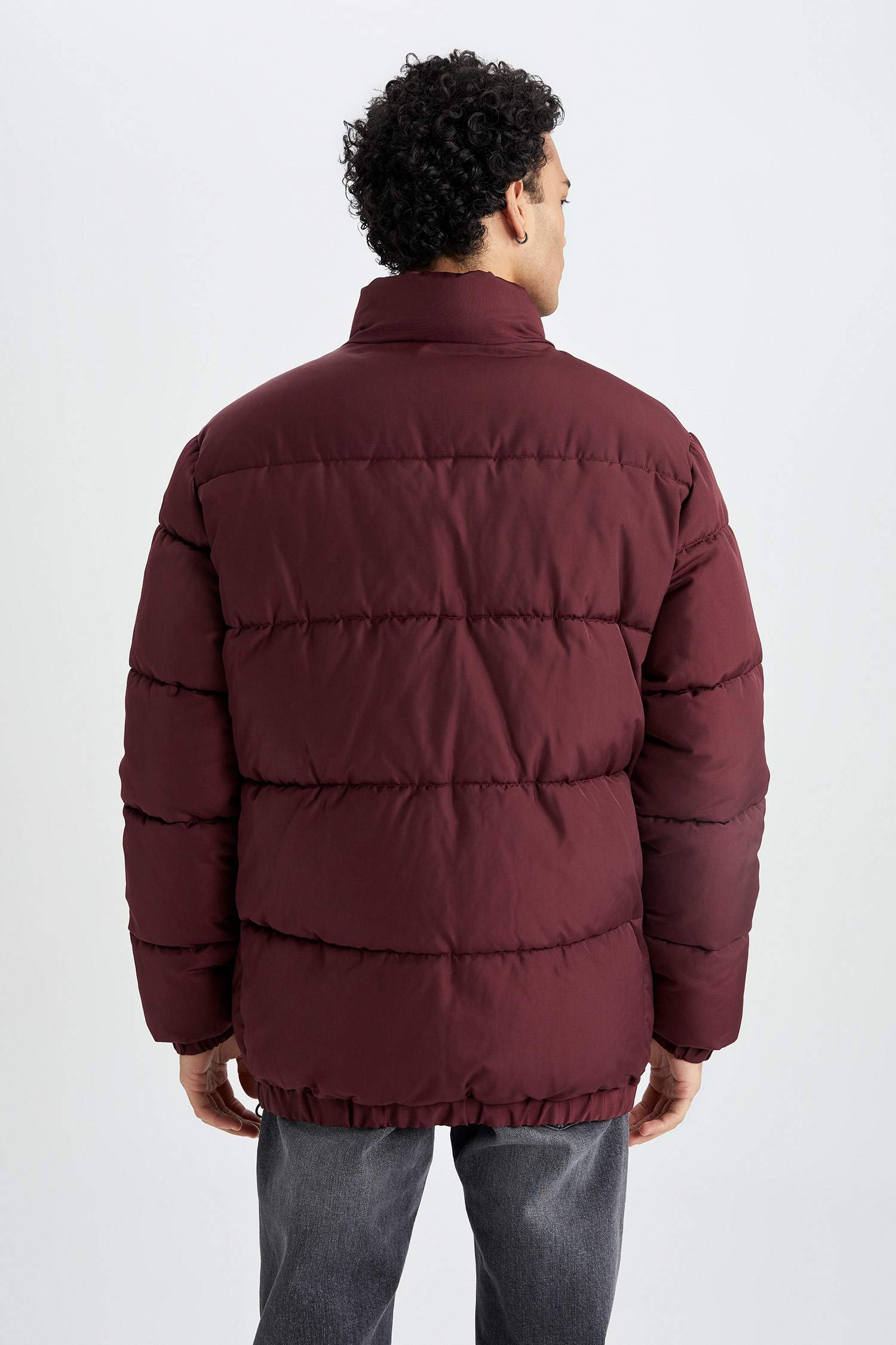 جاكيت قصة عادية بياخة عالية