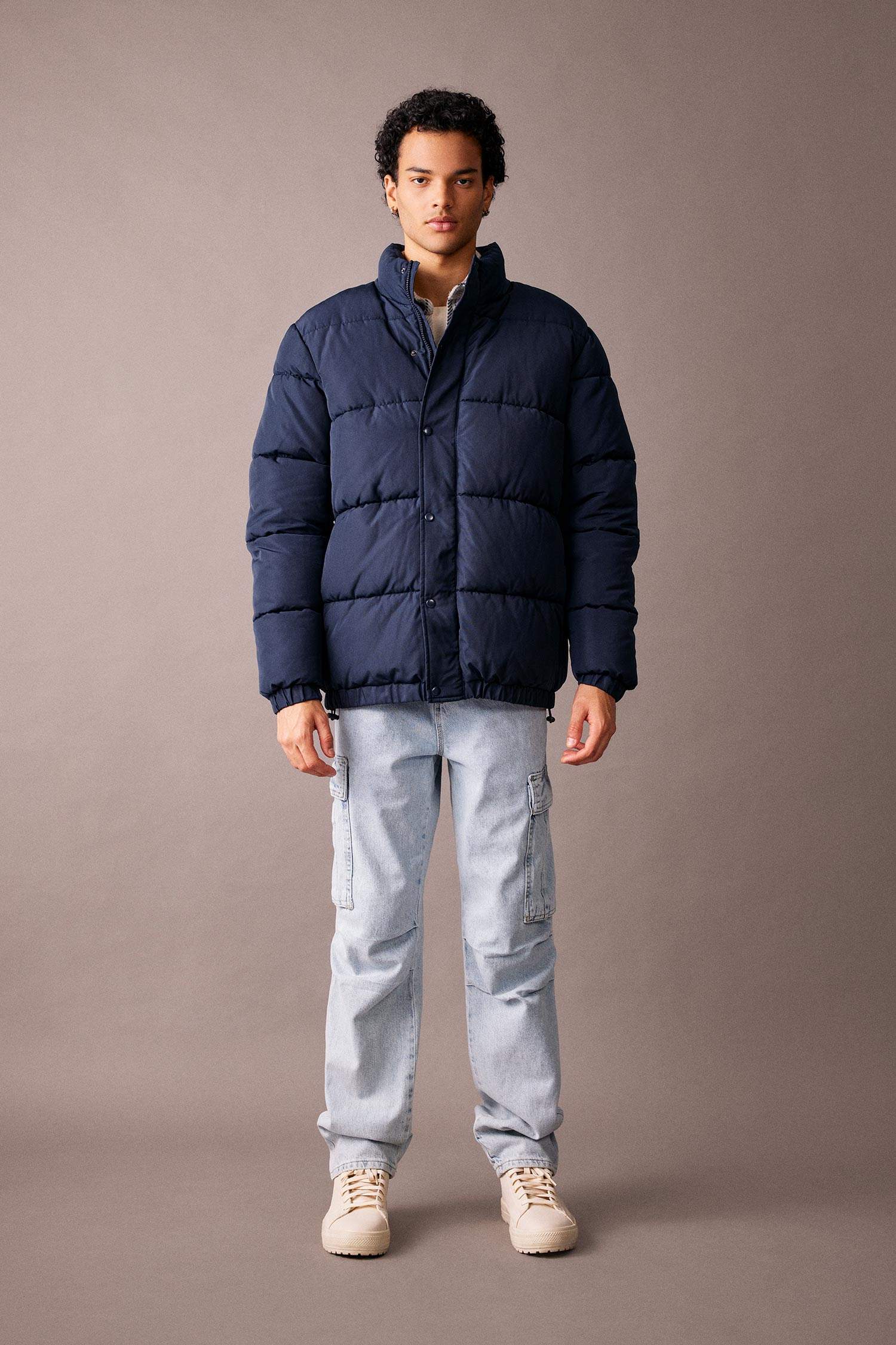 Fermuarlı Çıtçıtlı Cepli Dik Yaka Şişme Mont