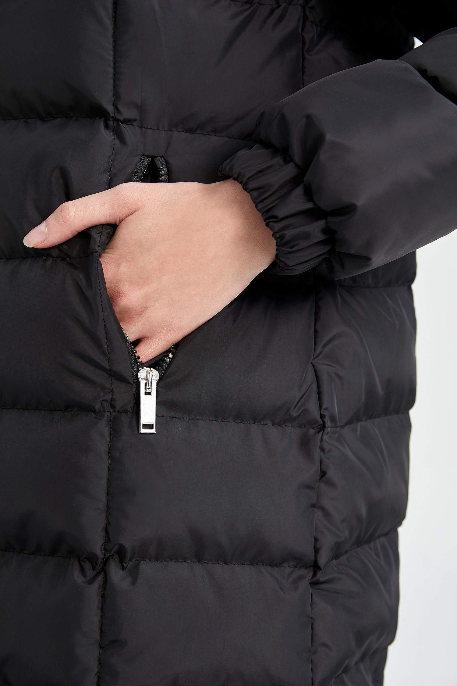 Su İtici Regular Kalıp Isı Yalıtımlı Suni Kürk Detaylı Kapüşonlu Kapitoneli Şişme Mont Parka