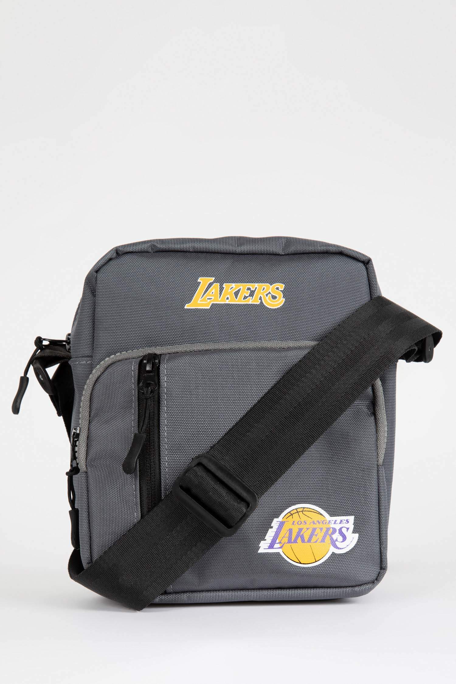Grey Man Men Defacto Fit NBA Los Angeles Lakers Licensed Shoulder Bag  2809783