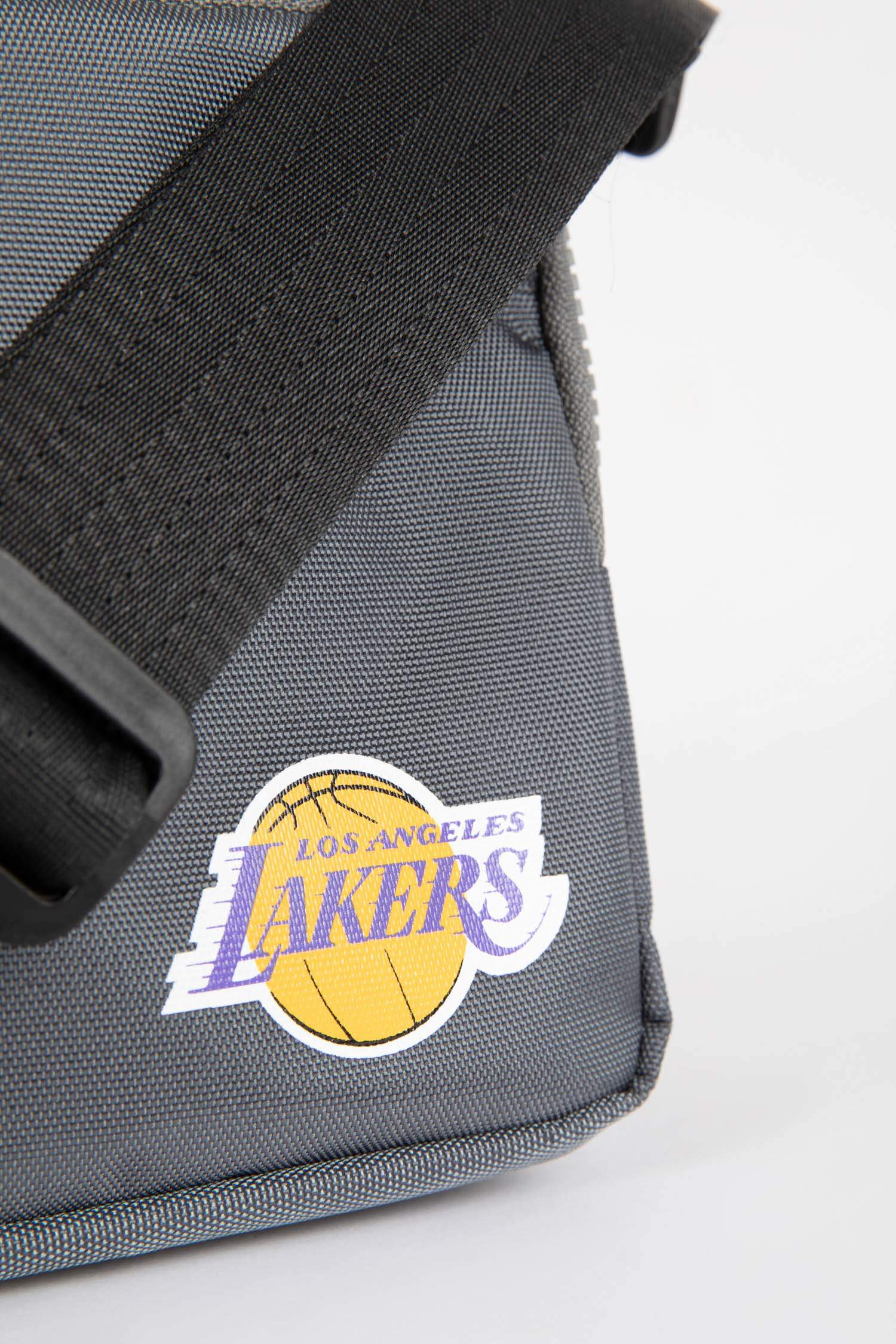 Grey Man Men Defacto Fit NBA Los Angeles Lakers Licensed Shoulder Bag  2809783