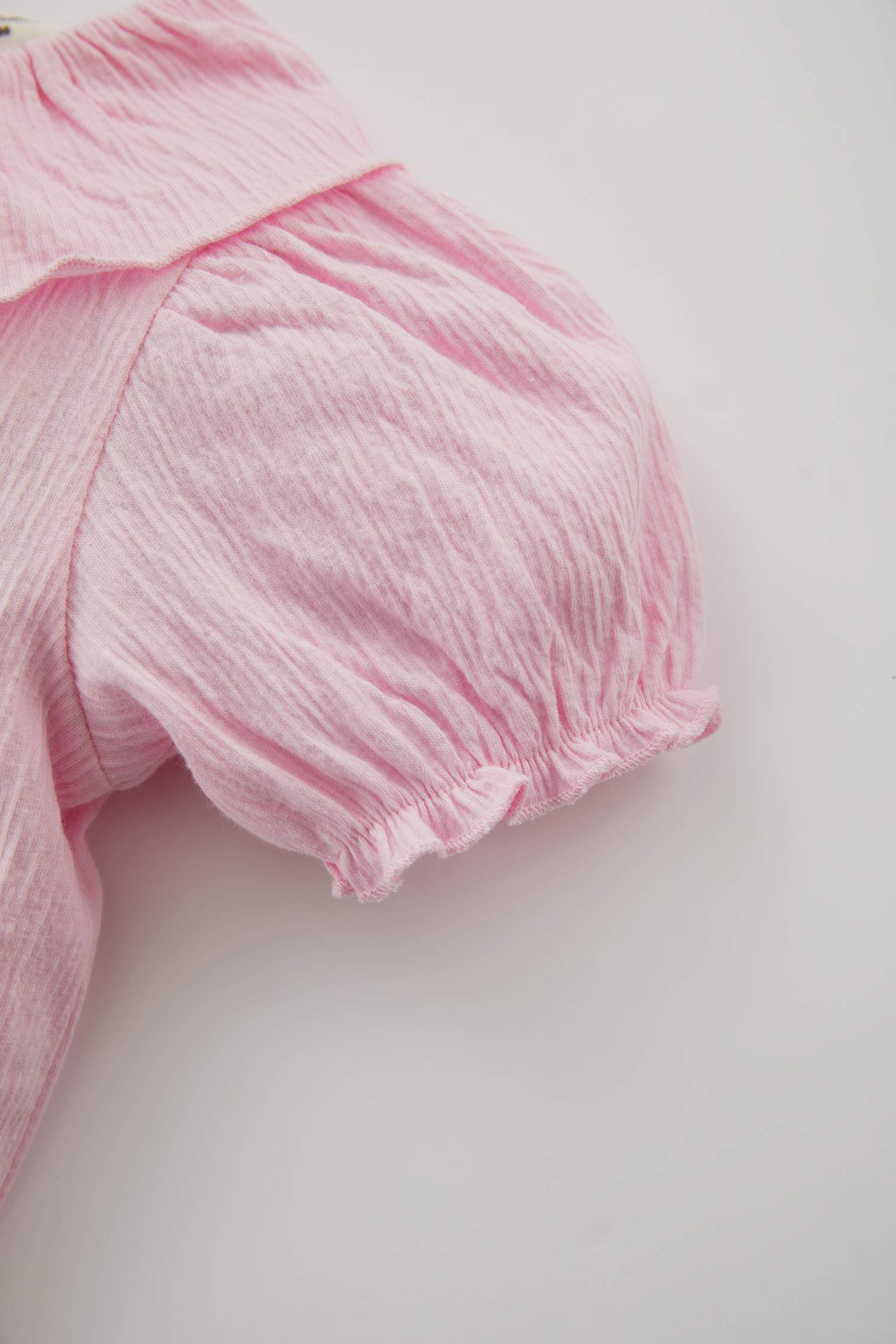 تيشيرت قصة عادية بناتي برقبة كبيرة