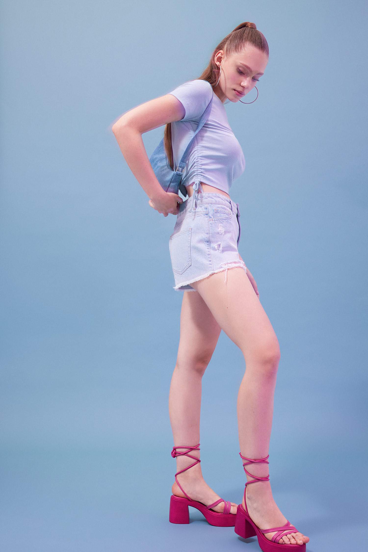 شورت قطن بخصر عالي بساق ممزق