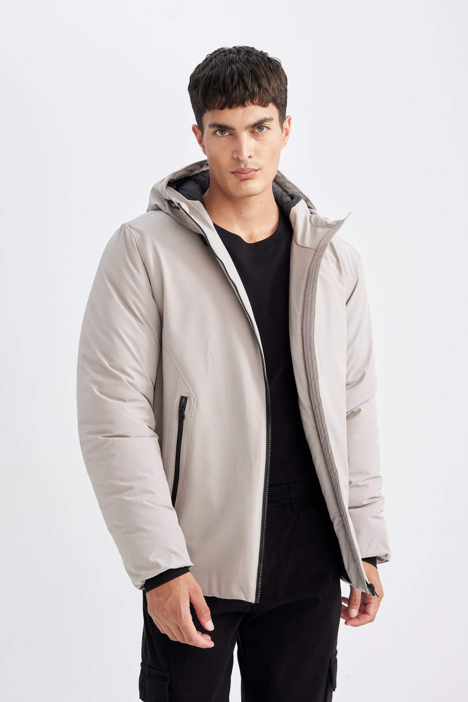 Su İtici Regular Fit Kapüşonlu Fermuarlı Cepli Mont