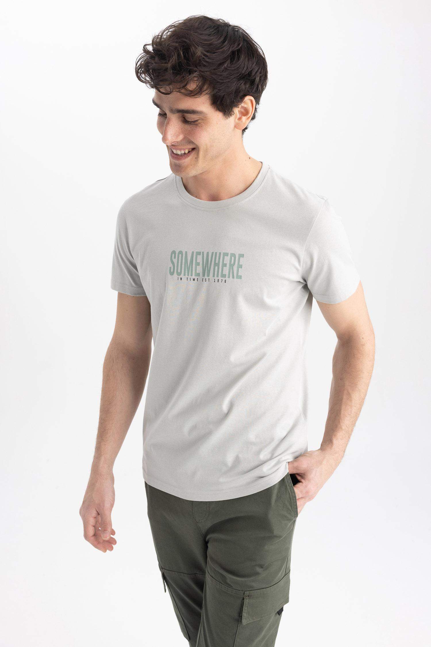 дөңгелек жаға минималл Қысқа жеңді футболка