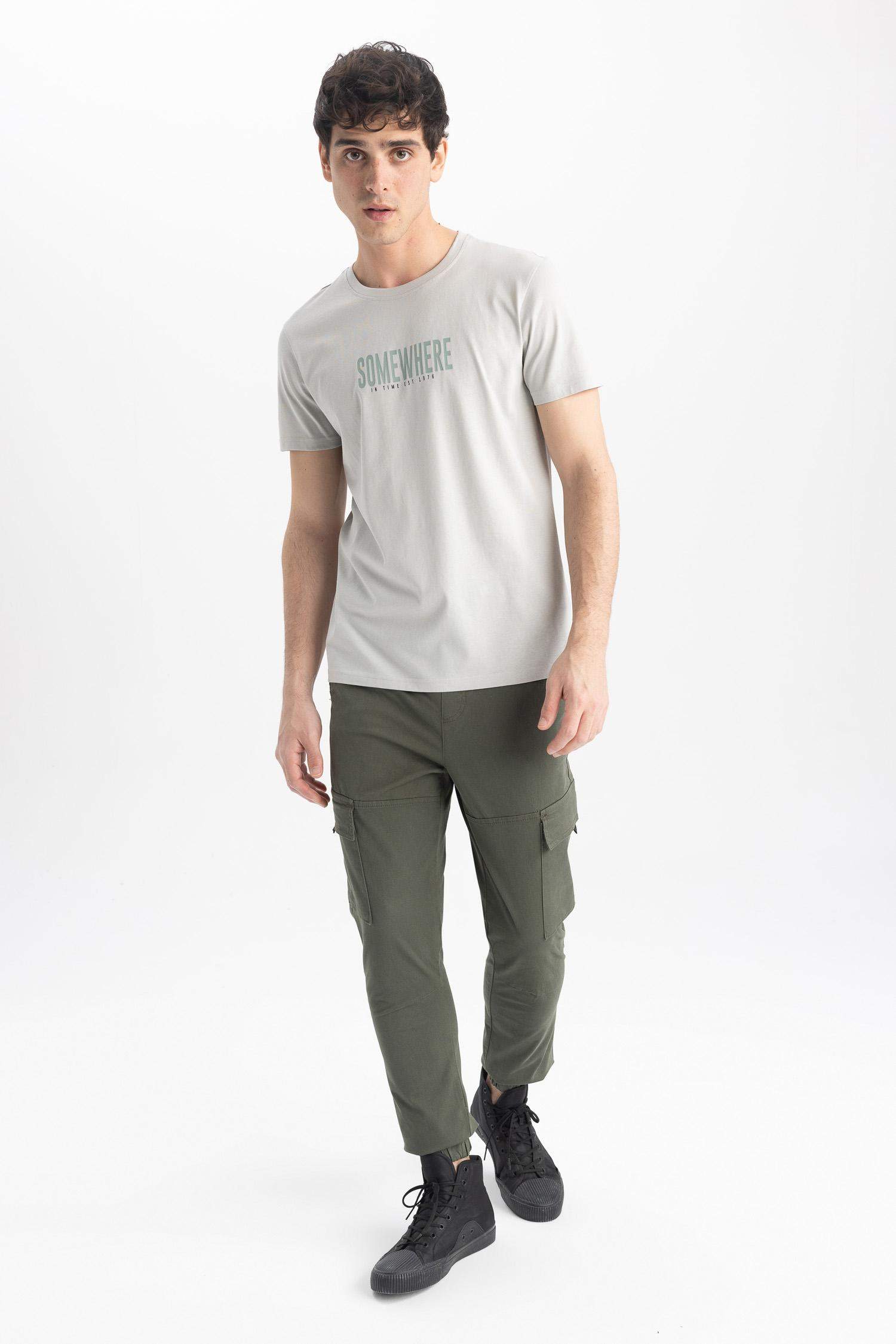 дөңгелек жаға минималл Қысқа жеңді футболка