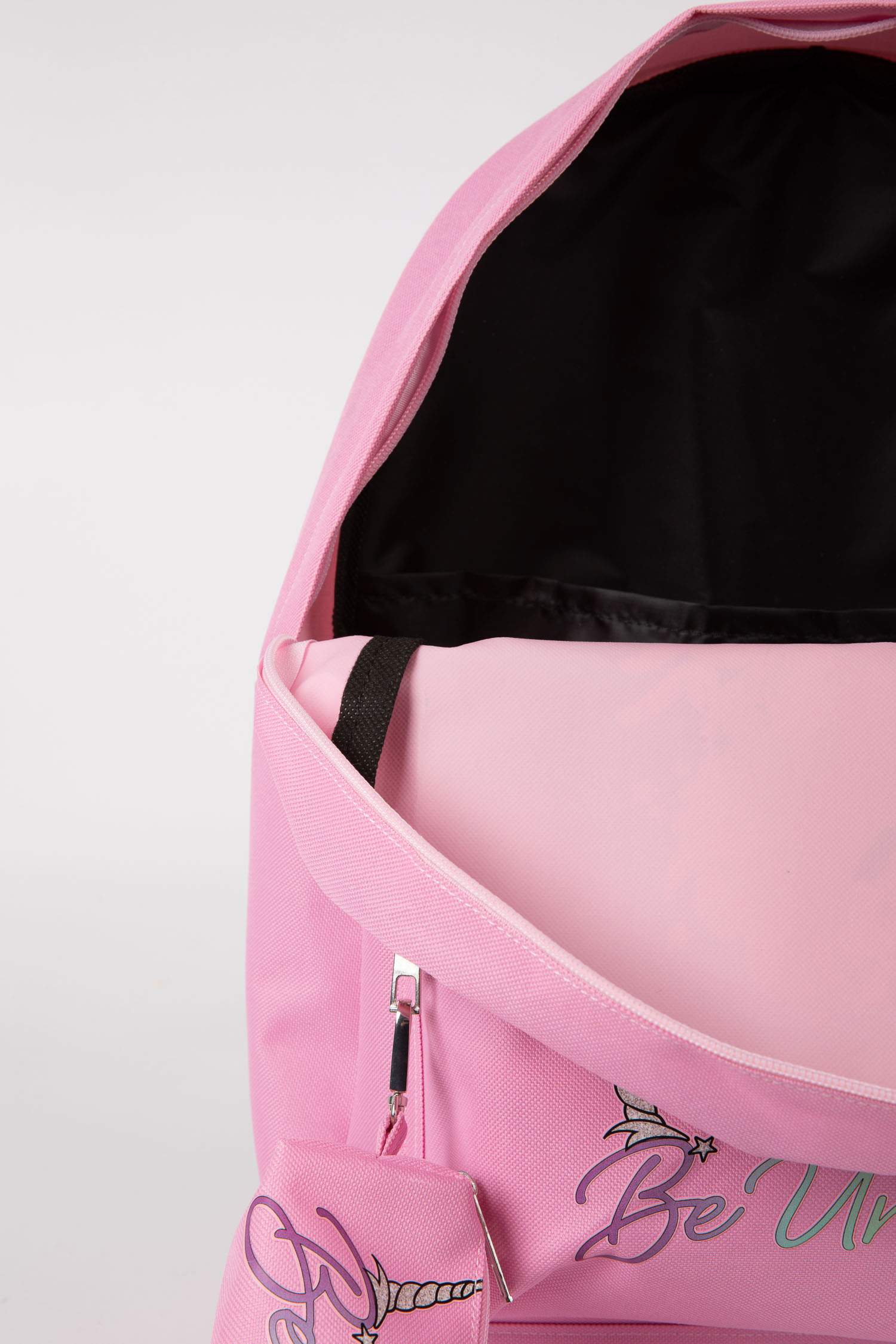 Қыздарға арқақоржын