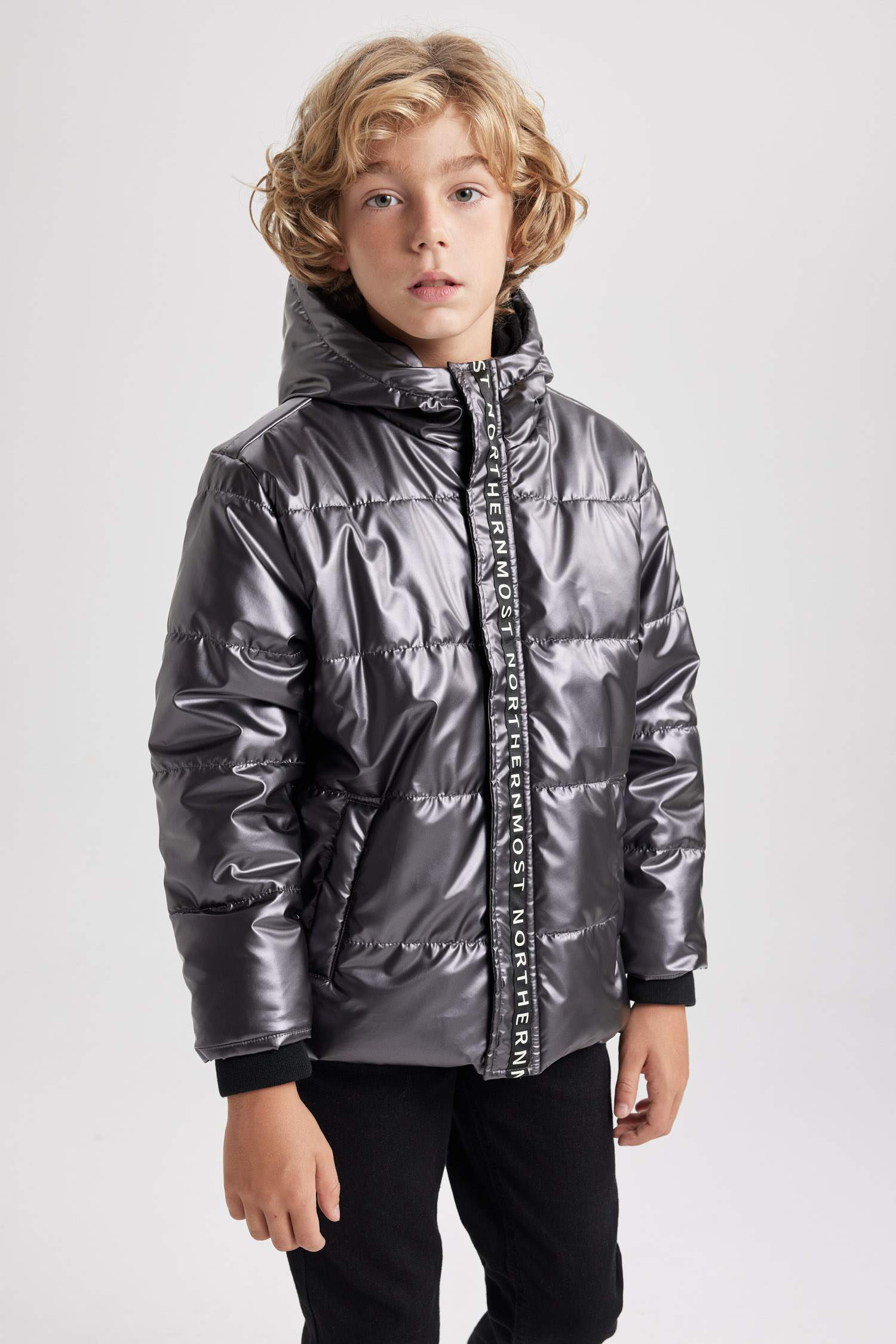 Куртка с капюшоном на подкладке из флиса для мальчиков