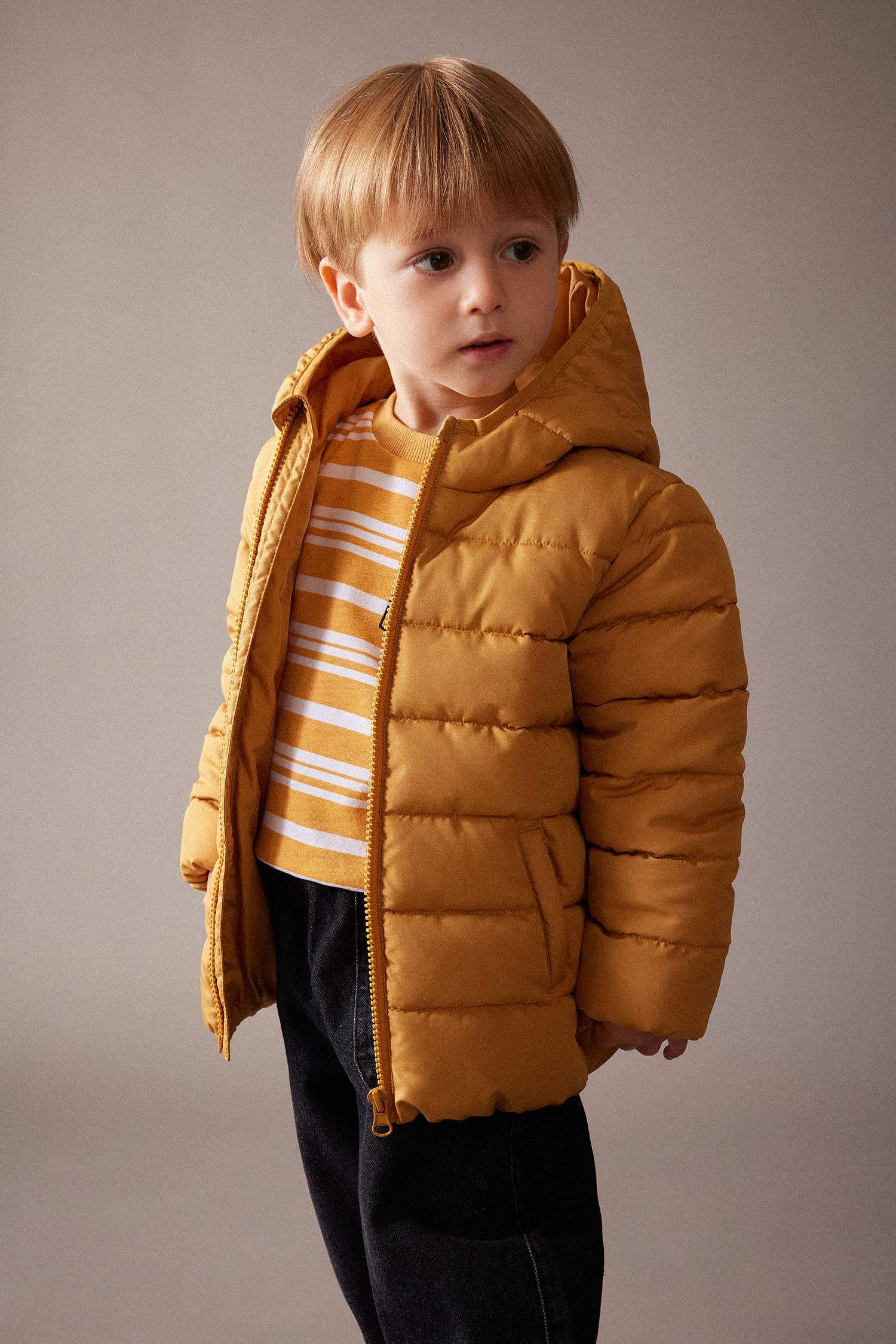 جاكيت ولادي مبطن بالصوف مقاوم للماء