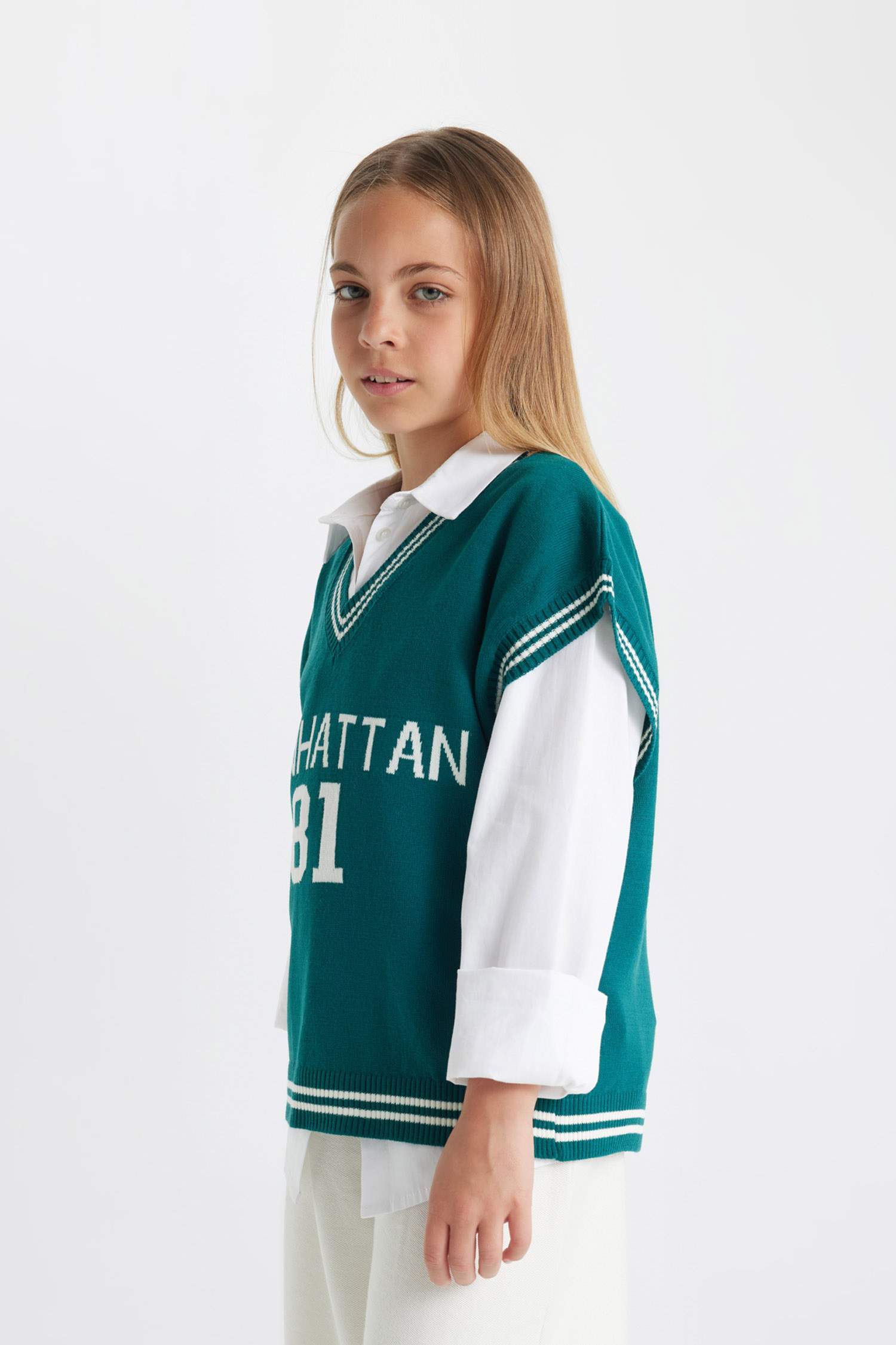 Kız Çocuk V Yaka Okul Triko Süveteri
