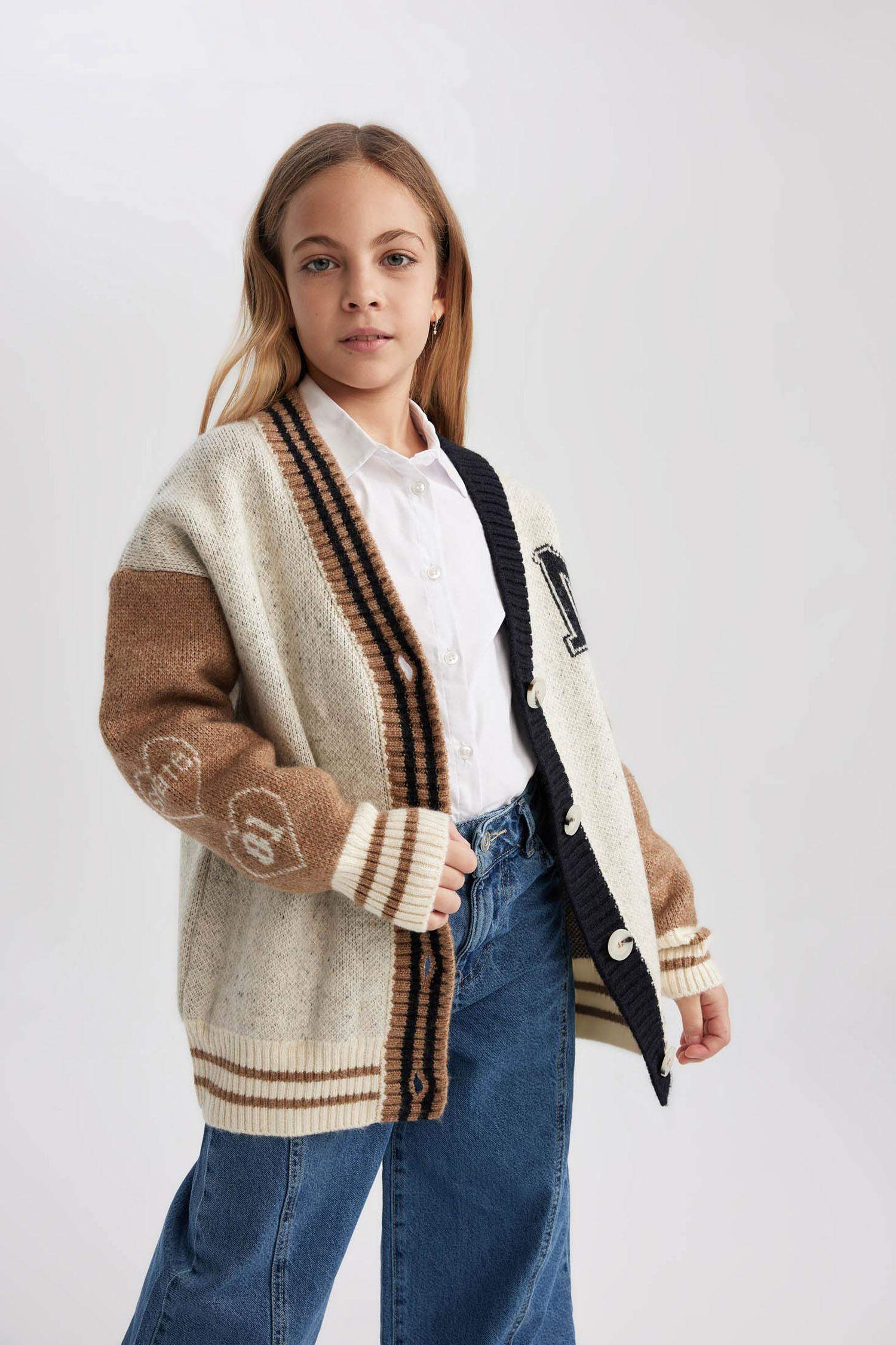 Regular Fit V-Neck Cardigan