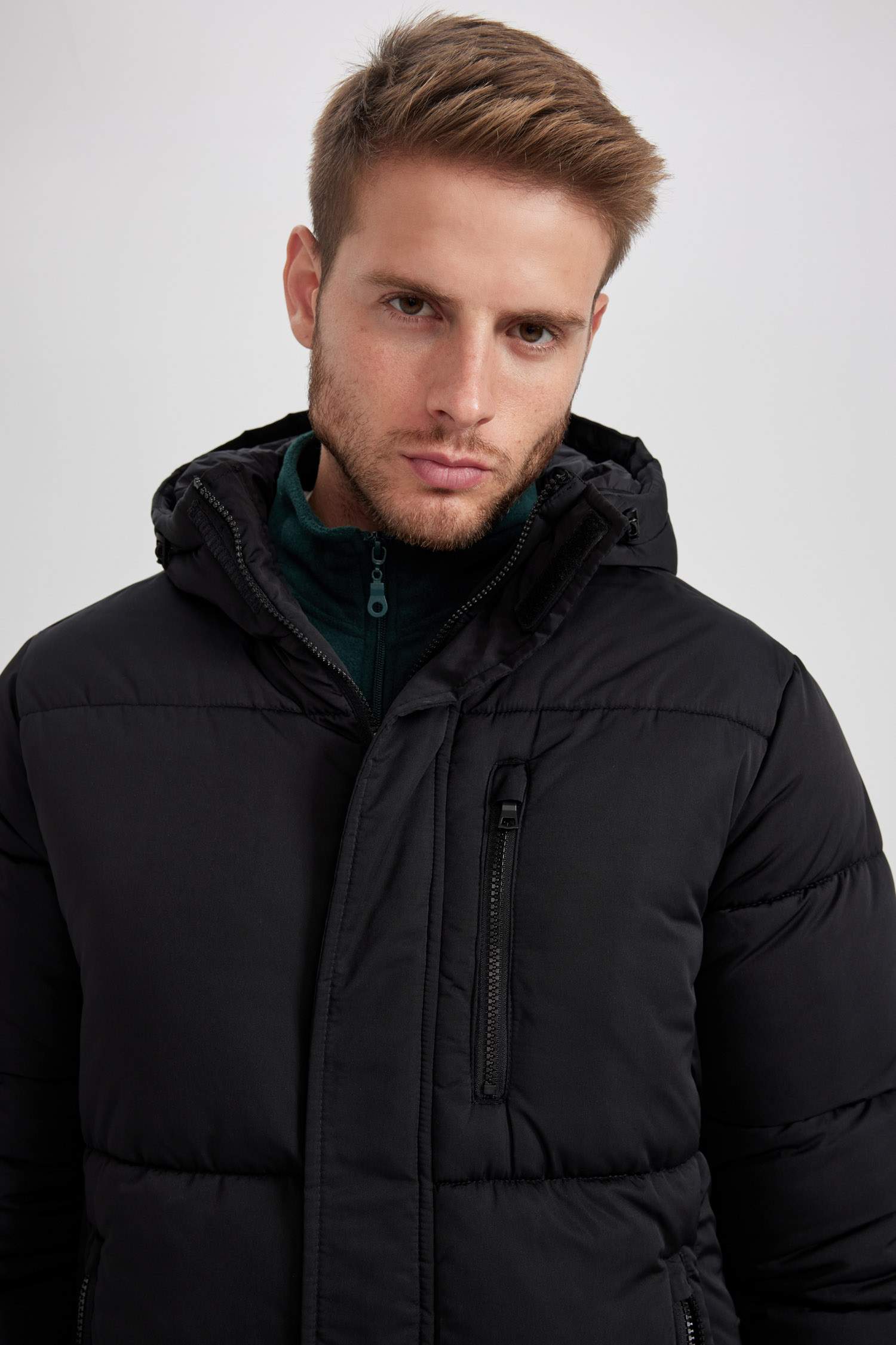 Su İtici Regular Fit Kapüşonlu Fermuarlı Cepli Uzun Şişme Mont Parka