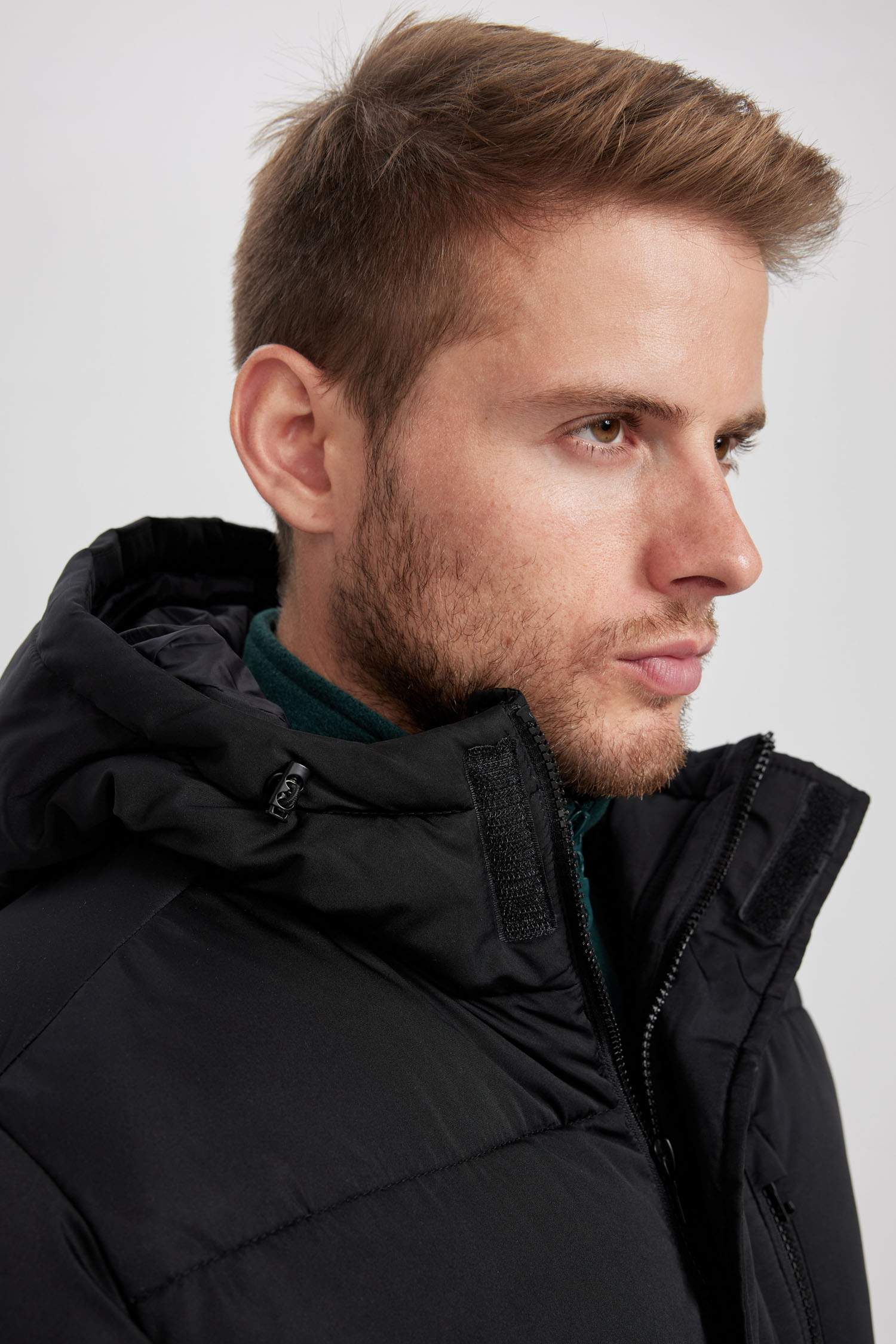 Su İtici Regular Fit Kapüşonlu Fermuarlı Cepli Uzun Şişme Mont Parka