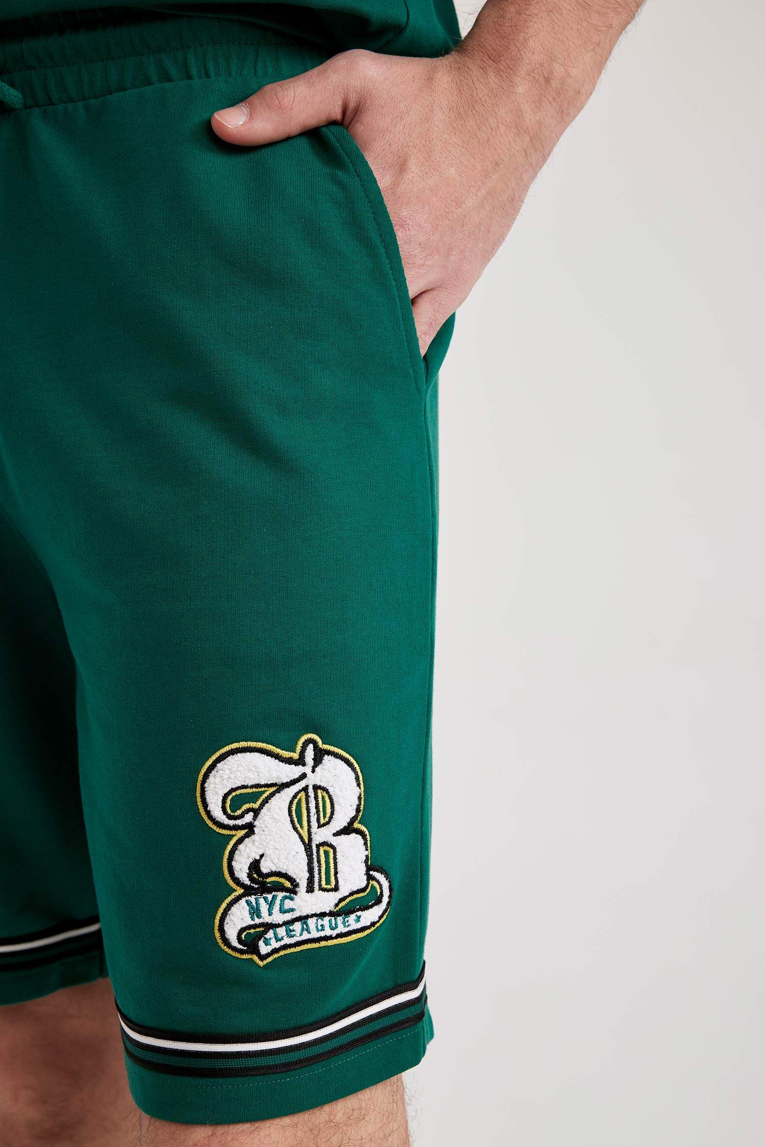 شورت قطن قصة عادية بجيب