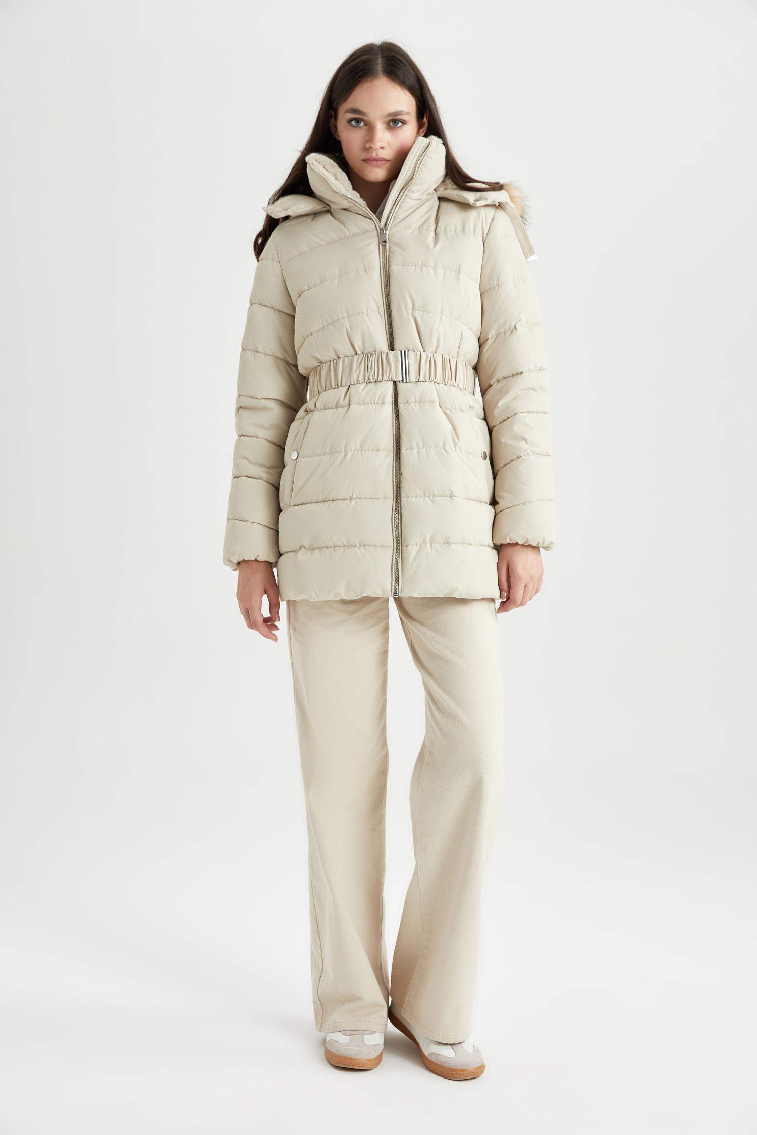 Su İtici Puffer Şişme Mont Rüzgar Geçirmez Kapüşonlu İçi Suni Kürklü Kapitoneli Kemerli Hafif Uzun