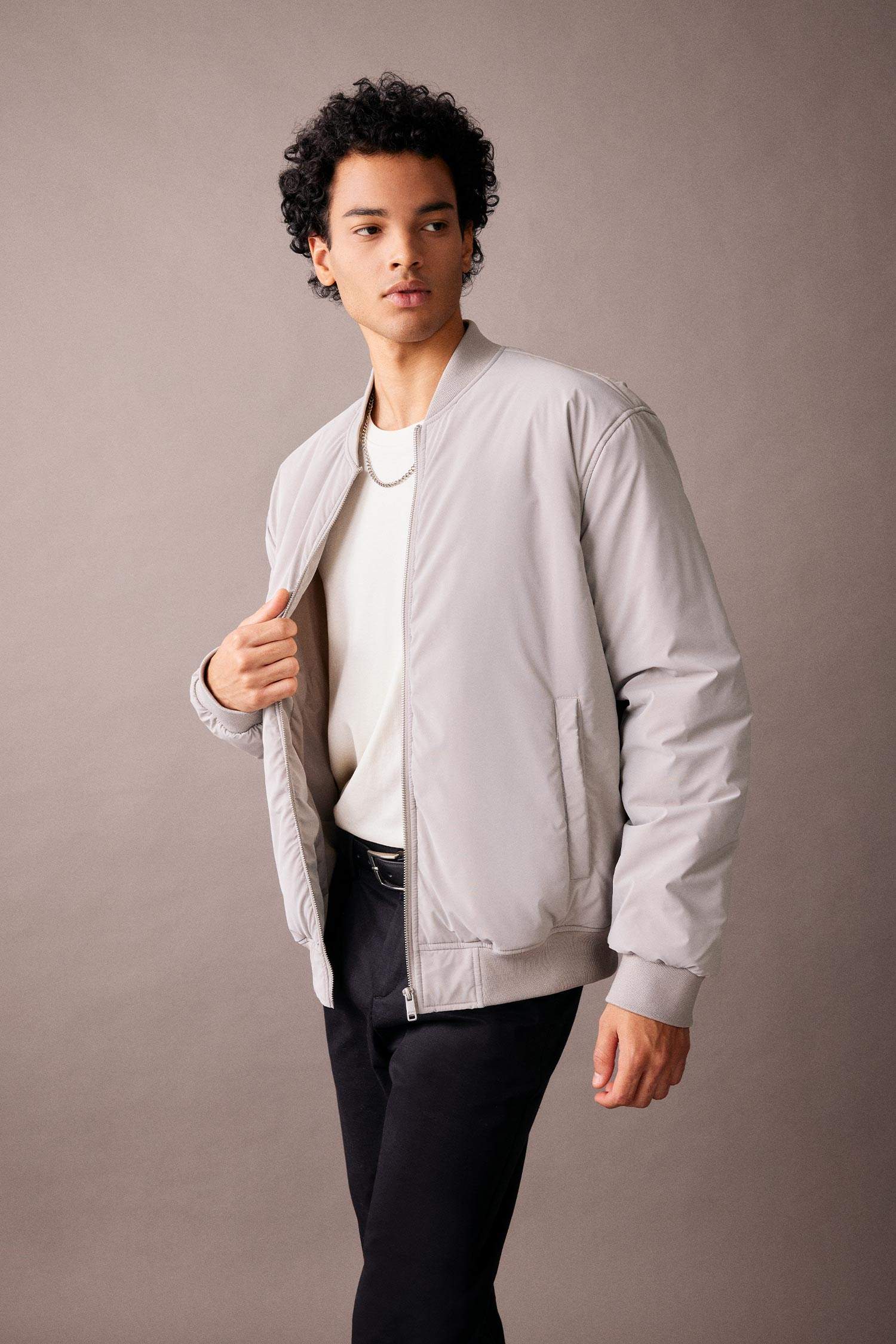 Куртка приталеного крою для чоловіків