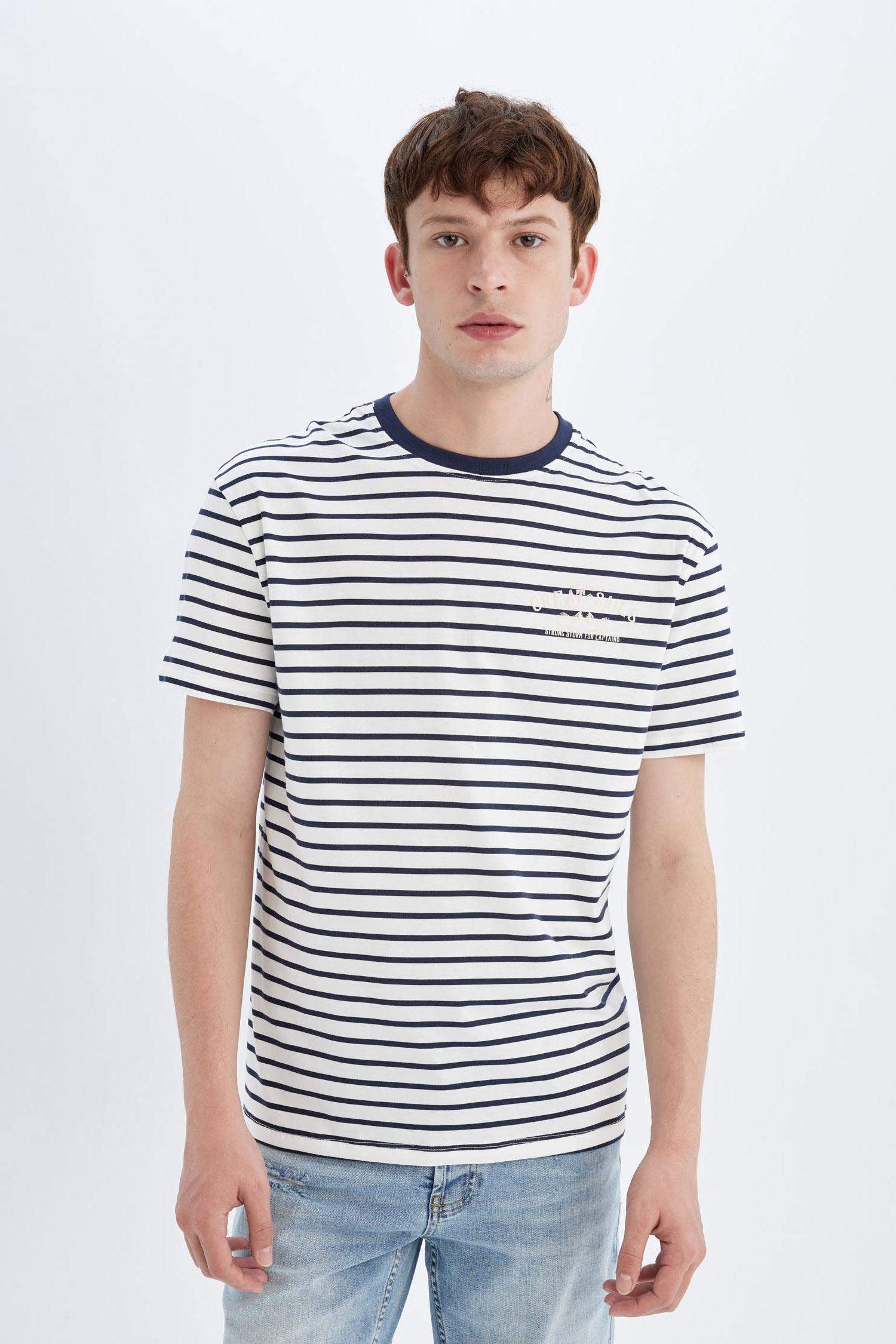 дөңгелек жаға минималл Қысқа жеңді футболка