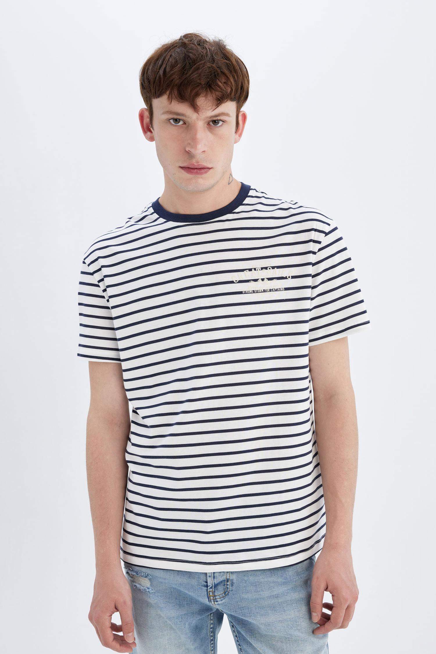 дөңгелек жаға минималл Қысқа жеңді футболка