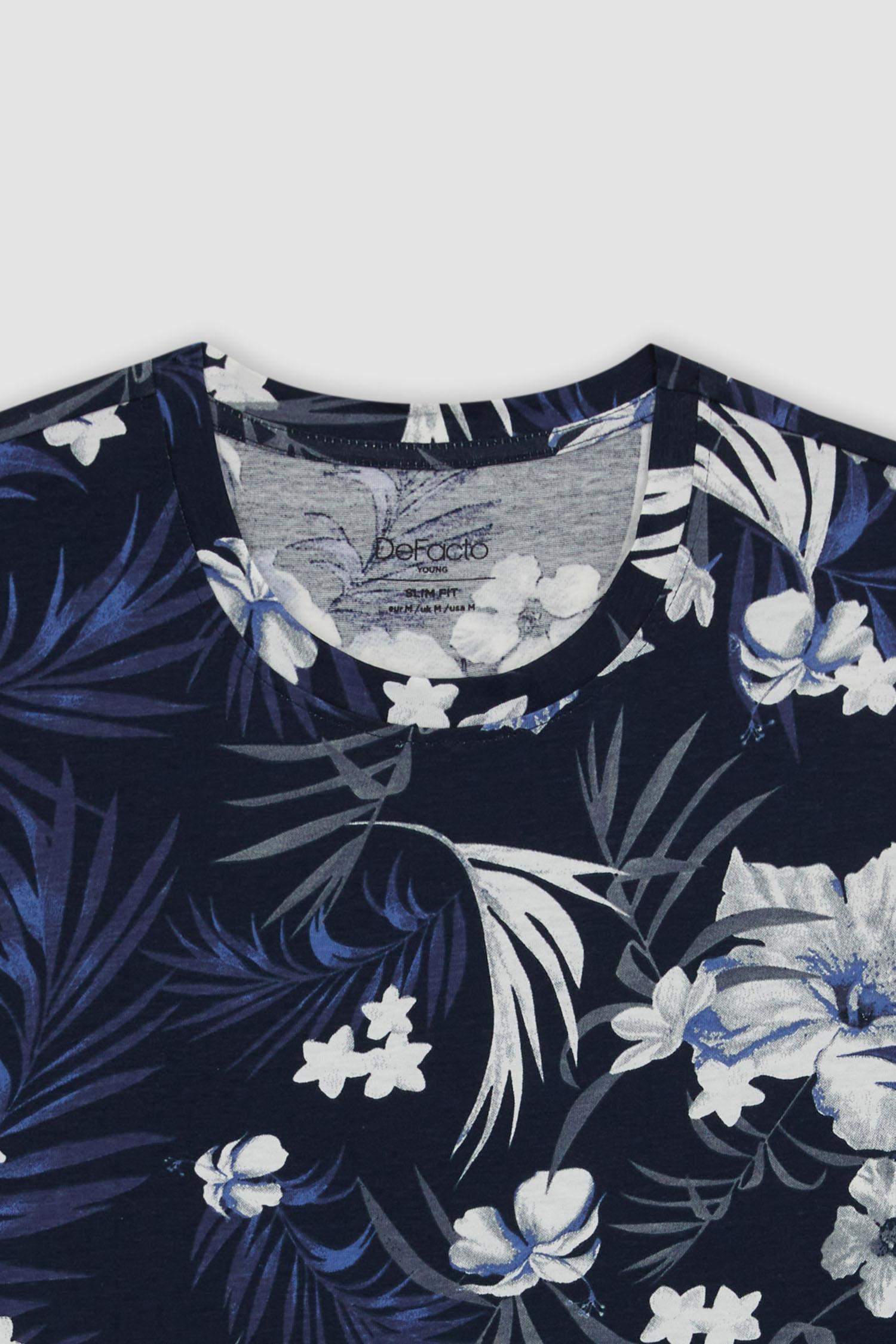 تيشيرت نص ردن سليم فيت مطبوع بياخة مستديرة