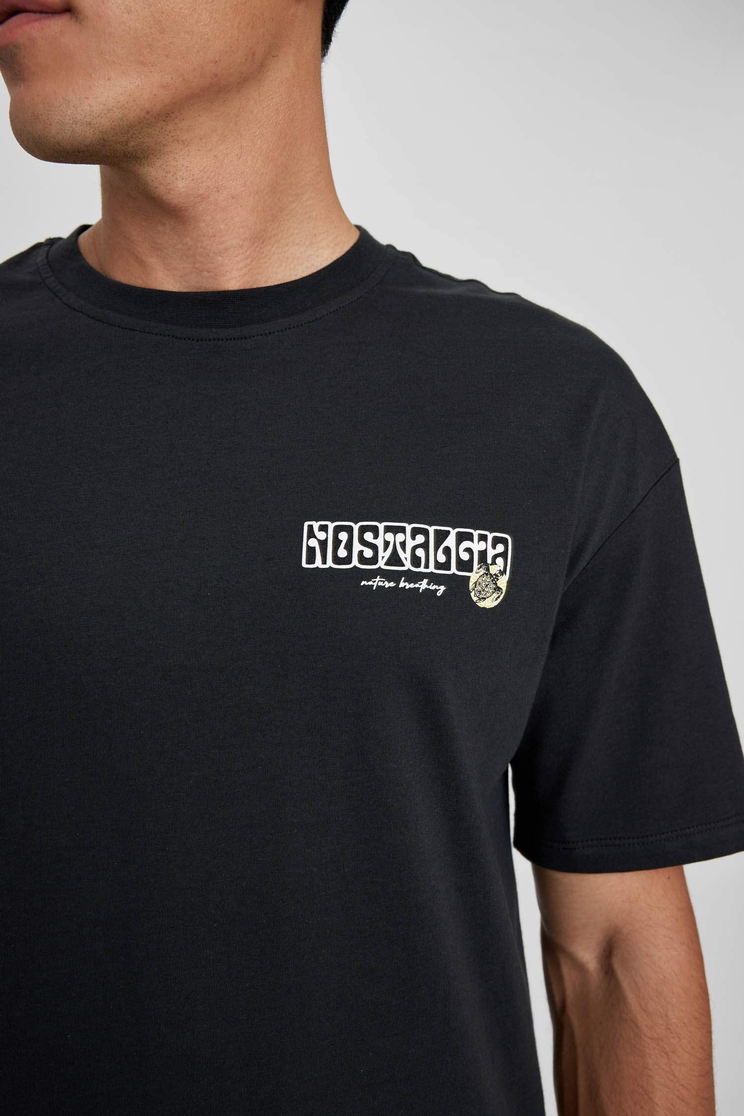 дөңгелек жаға минималл Қысқа жеңді футболка